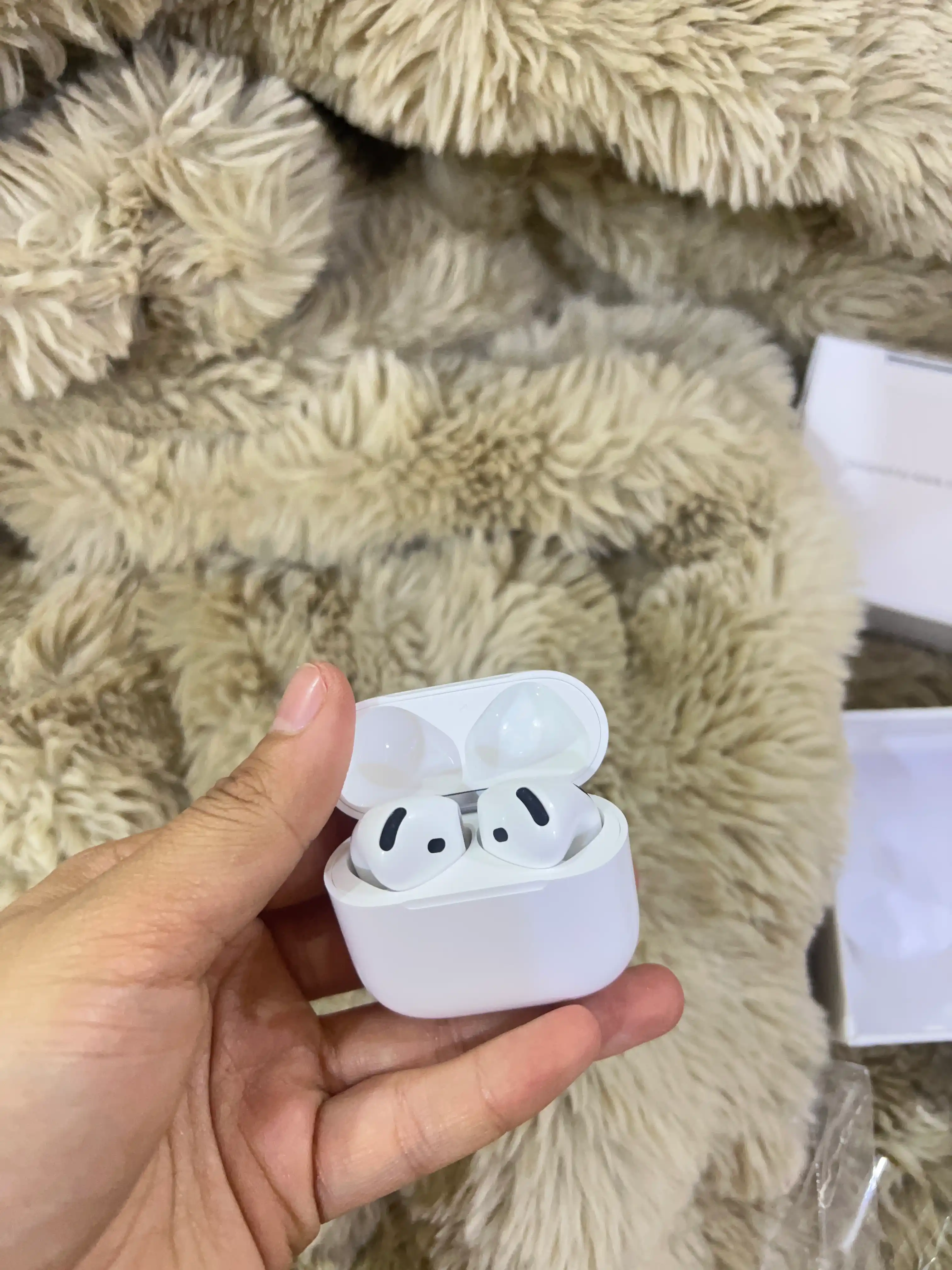 Simsiz quloqchinlar Pods 4, iPhone va Android uchun naushnik sensorli