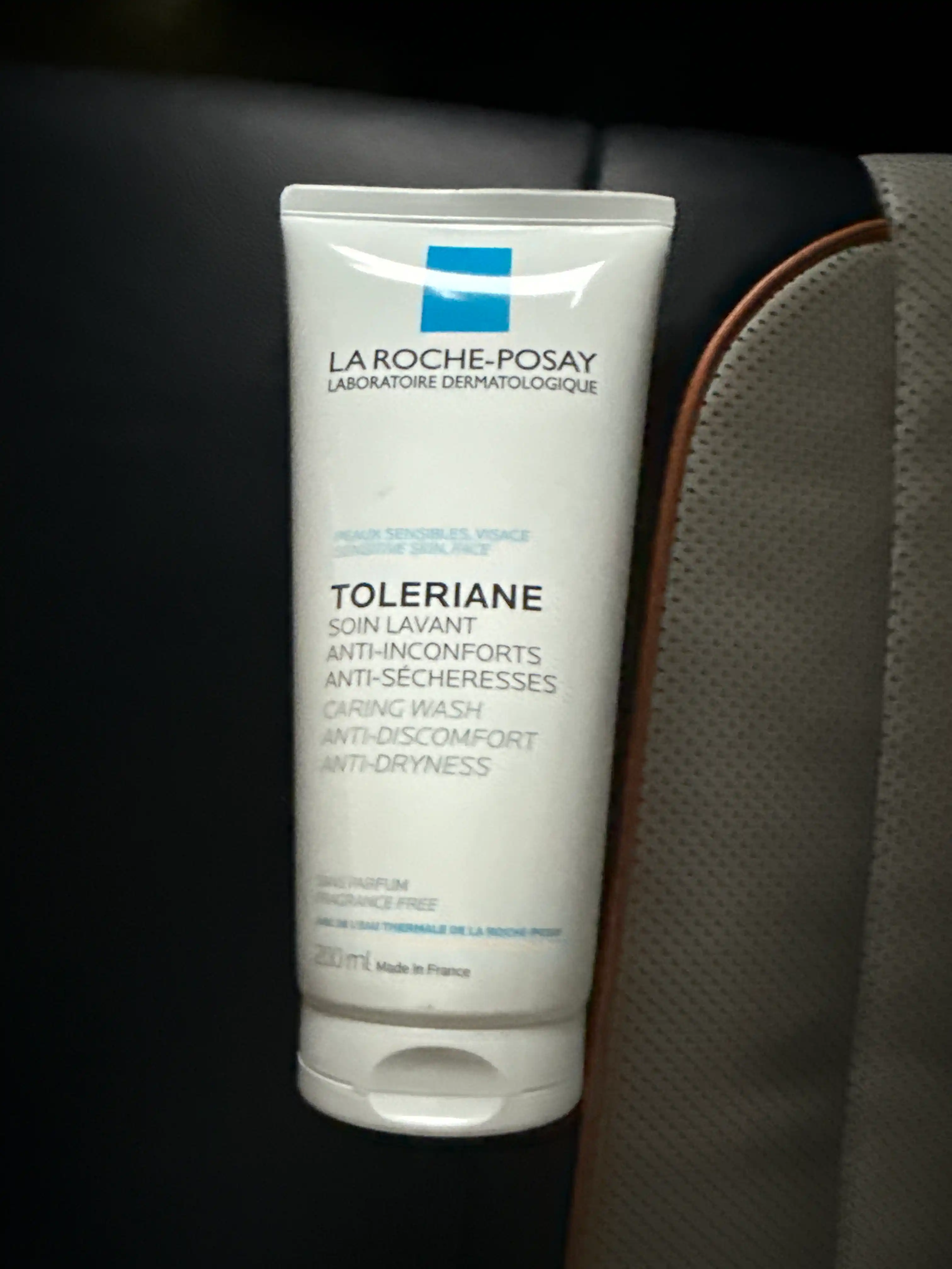 Очищающий крем-гель для умывания LA ROCHE-POSAY TOLERIANE CARING WASH, 200 мл