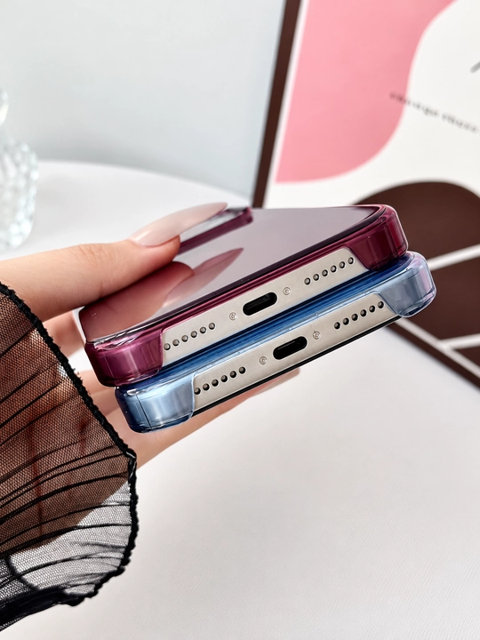 iPhone 18 Pro Max/Pro uchun MagSafe g'ilofi, rangli qirralari bilan shaffof