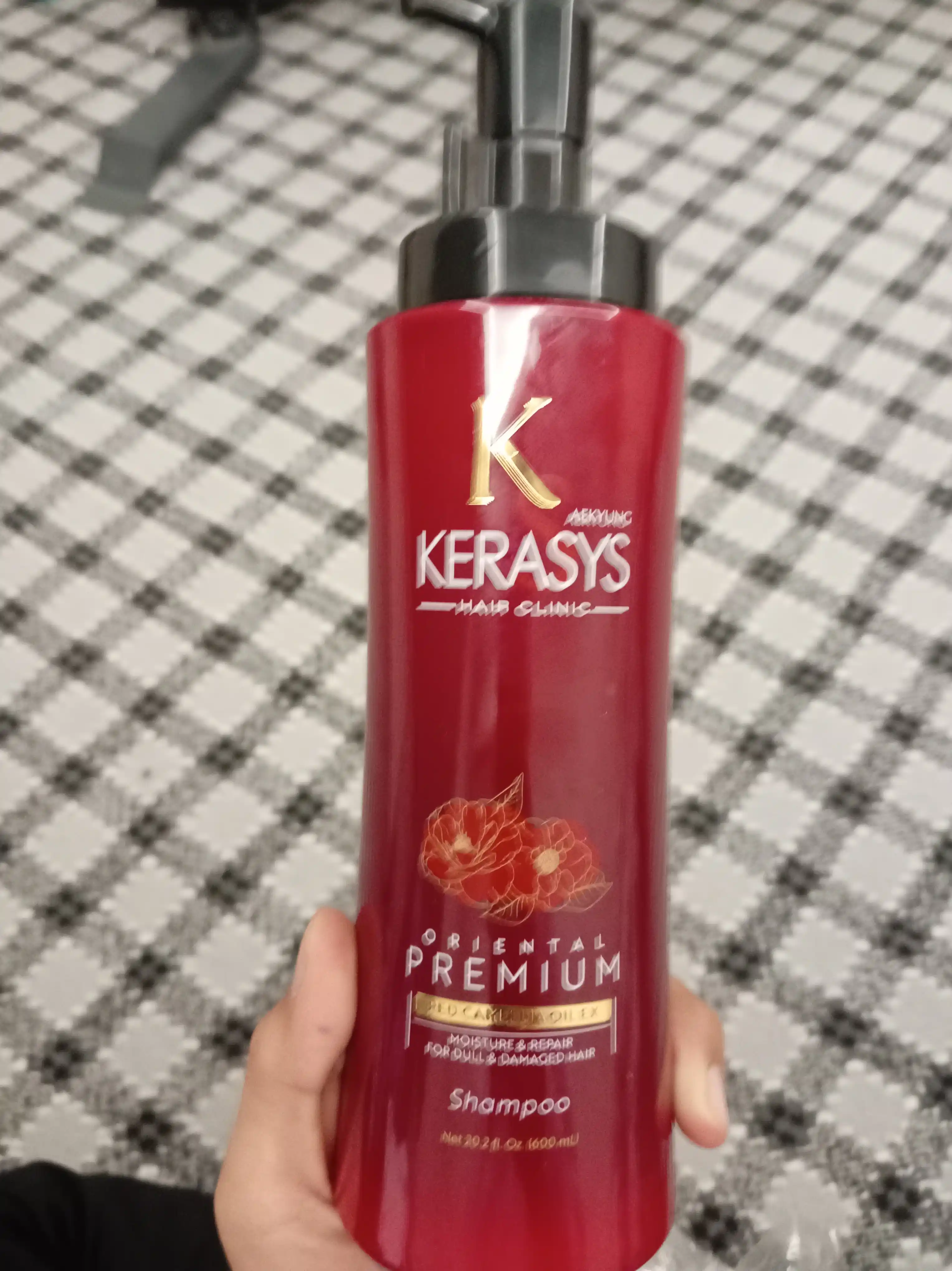 Shampun ayollar uchun keratinli, soch to'kilishiga qarshi Kerasys Oriental 600 ml