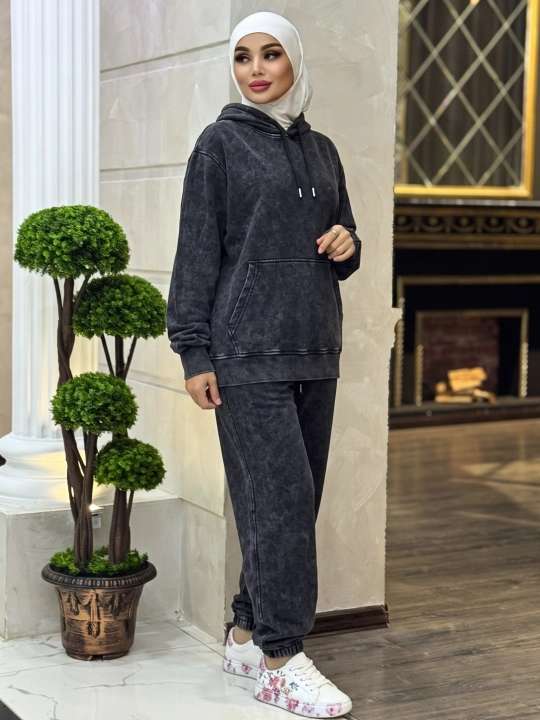 Ayollar sport kostyumi, xudi va jogger shim, oversize bichim, varenка effektli, LEON