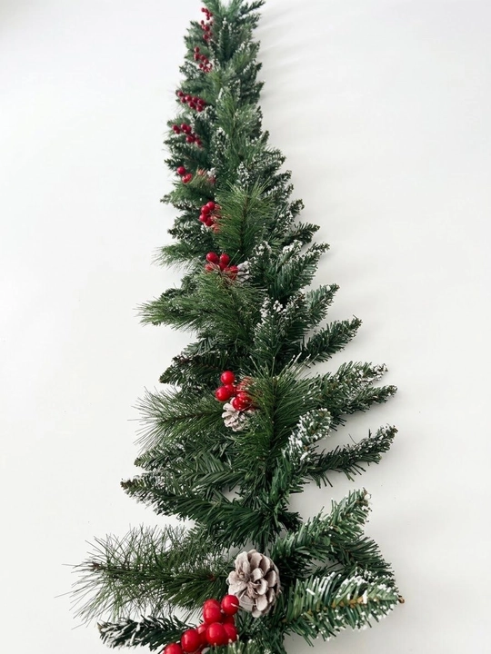 Sun’iy girlyanda, 270 sm, 240 shoxcha, 30 sm diametrli dekor,Shishka va mevali bezaklar