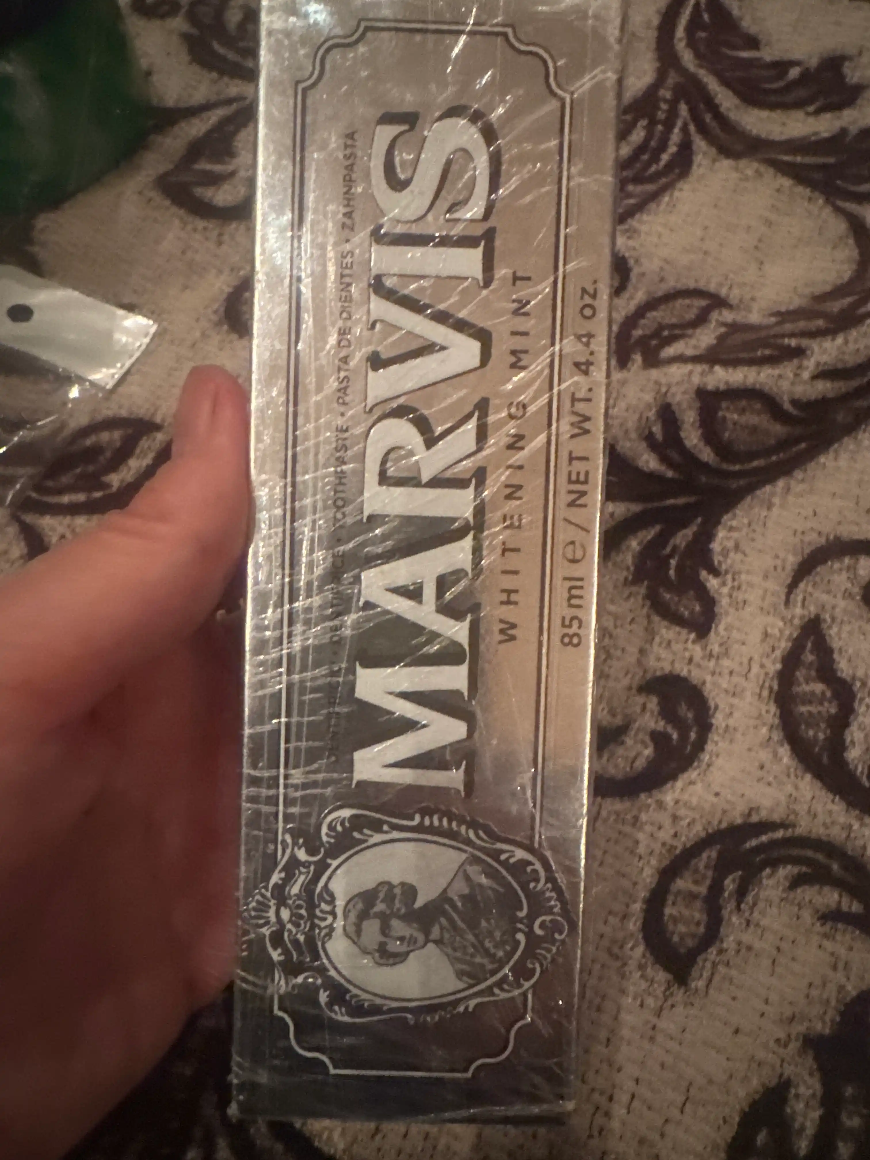 Зубная паста с отбеливающим эффектом, MARVIS Amarelli Licorice Mint, 85 мл