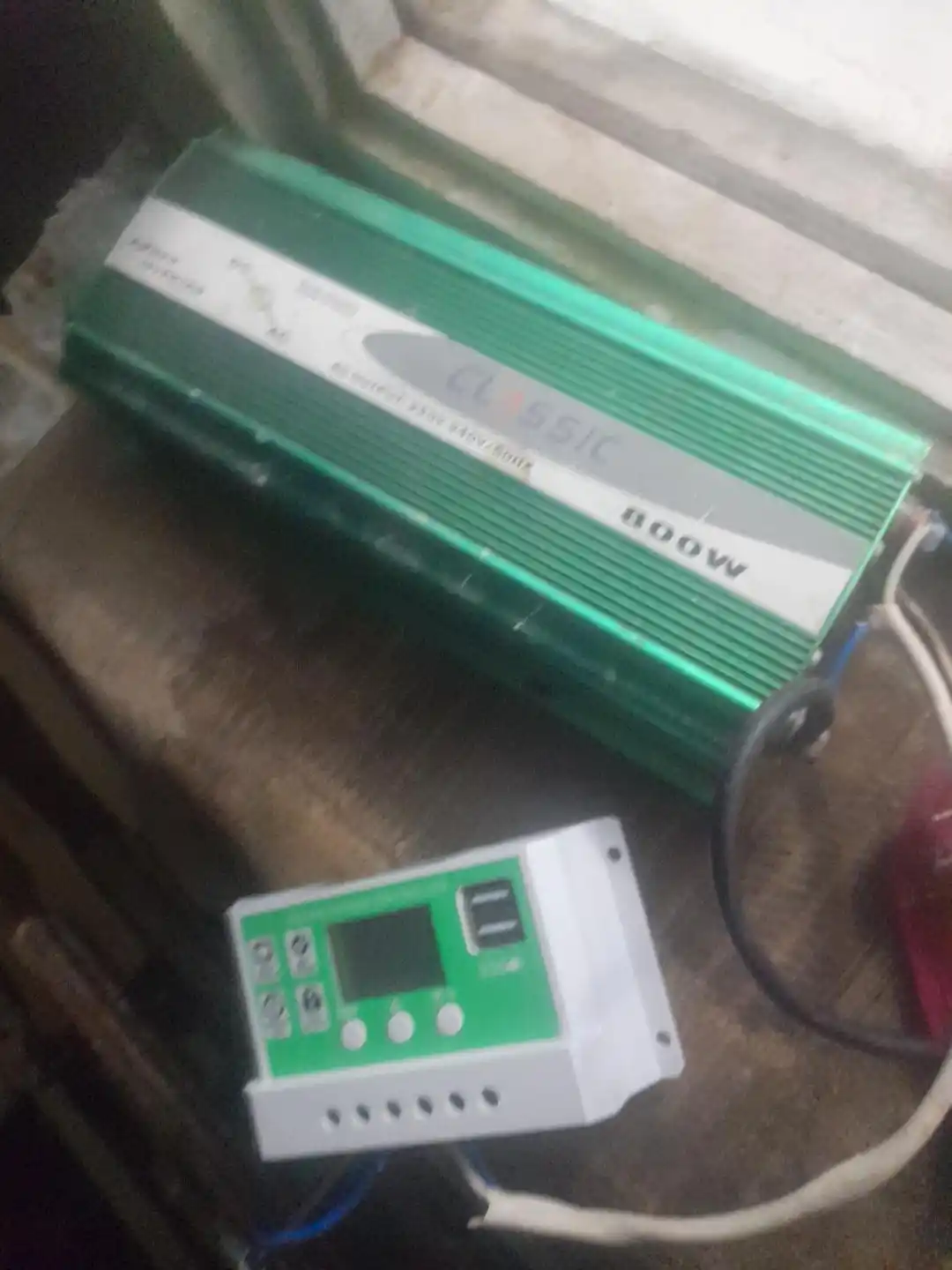 Контроллер заряда солнечной батареи PWM 10A 12V/24V