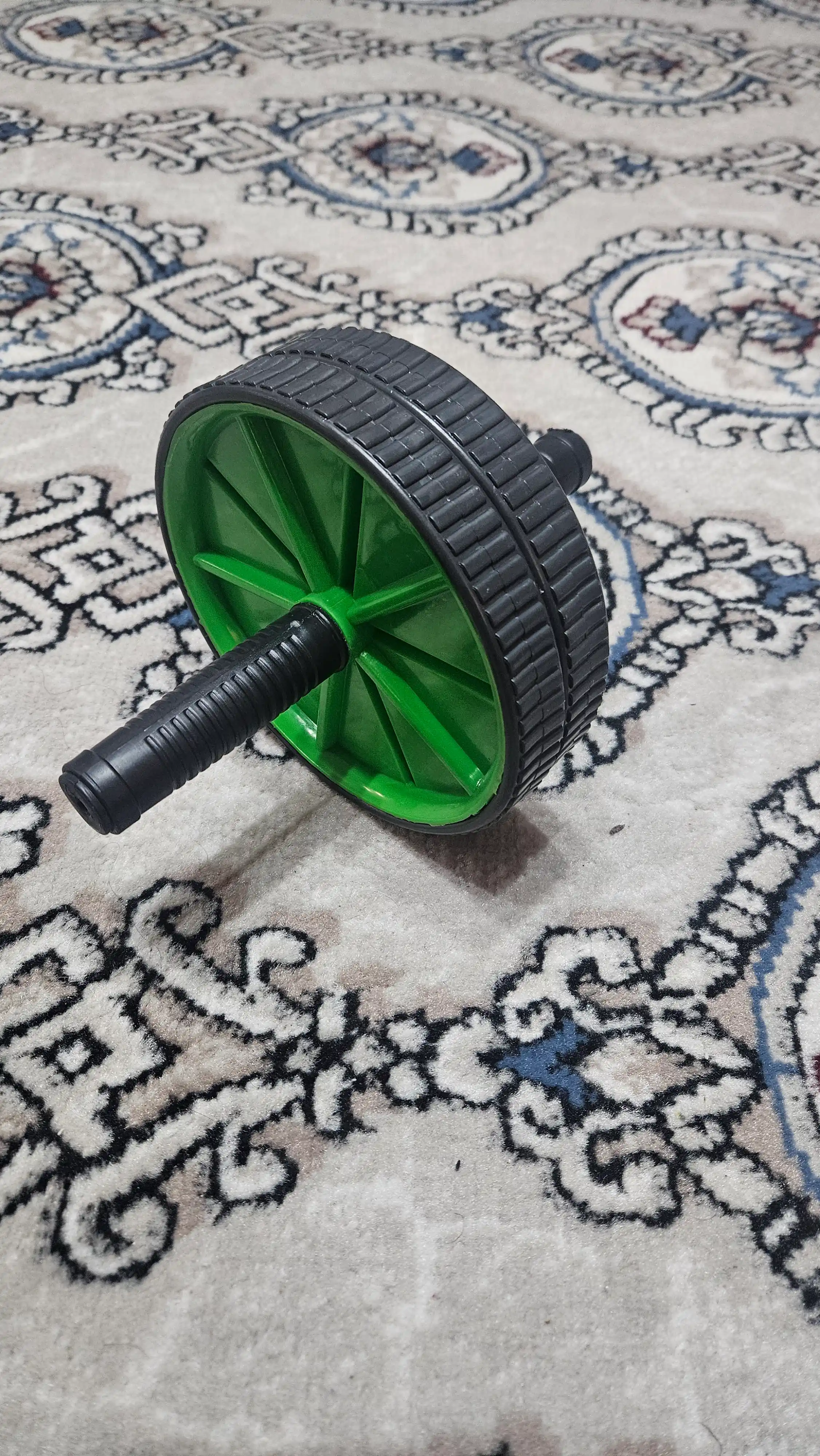 Samarali mashg‘ulotlar uchun fitnes roligi, press va bel trenajyori