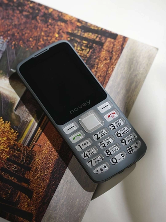 Novey 200 knopkali telefon, katta tugmalar, kamerasiz, 2 SIM