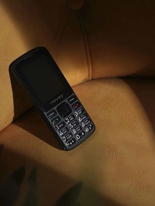 Novey 200 knopkali telefon, katta tugmalar, kamerasiz, 2 SIM