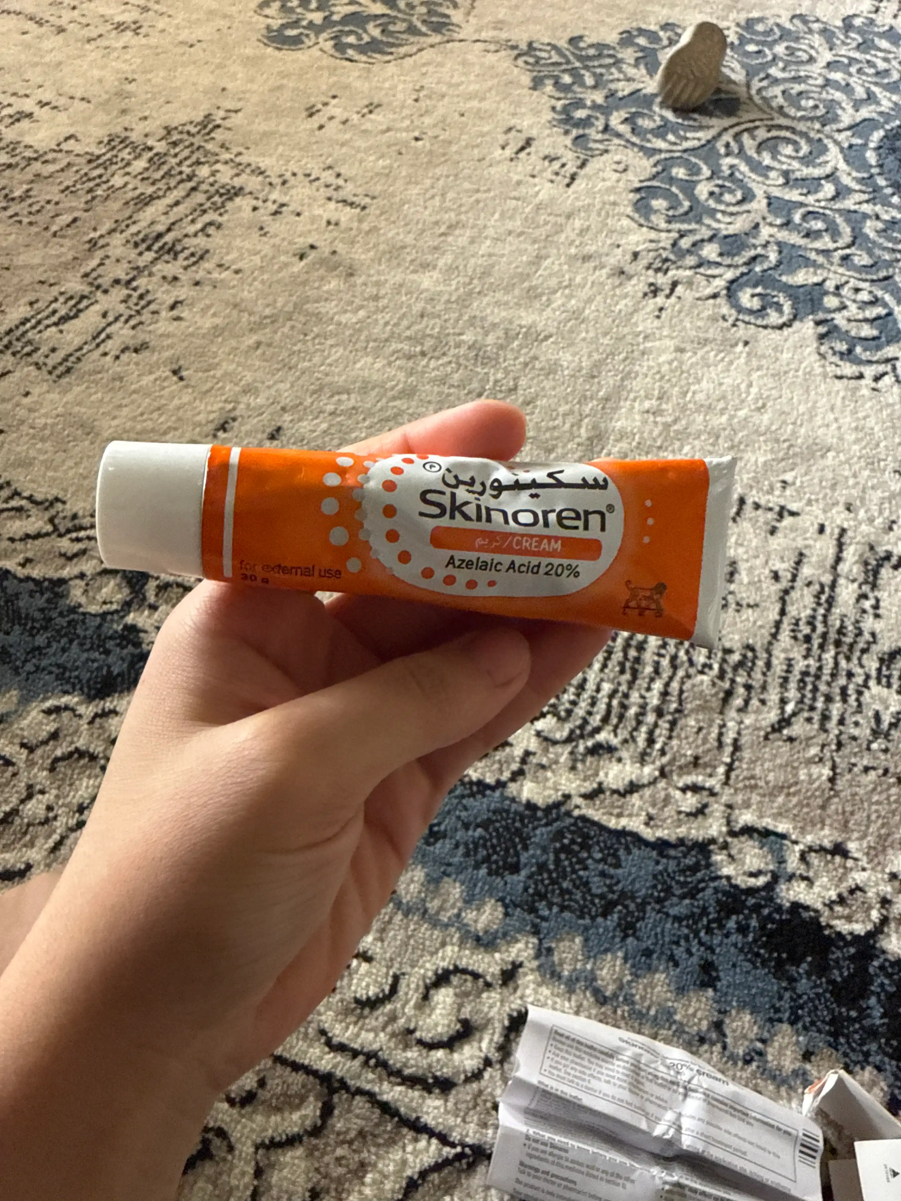 Yuz uchun Skinoren aknega qarshi 20% azelain kislotali kremi, 30 g