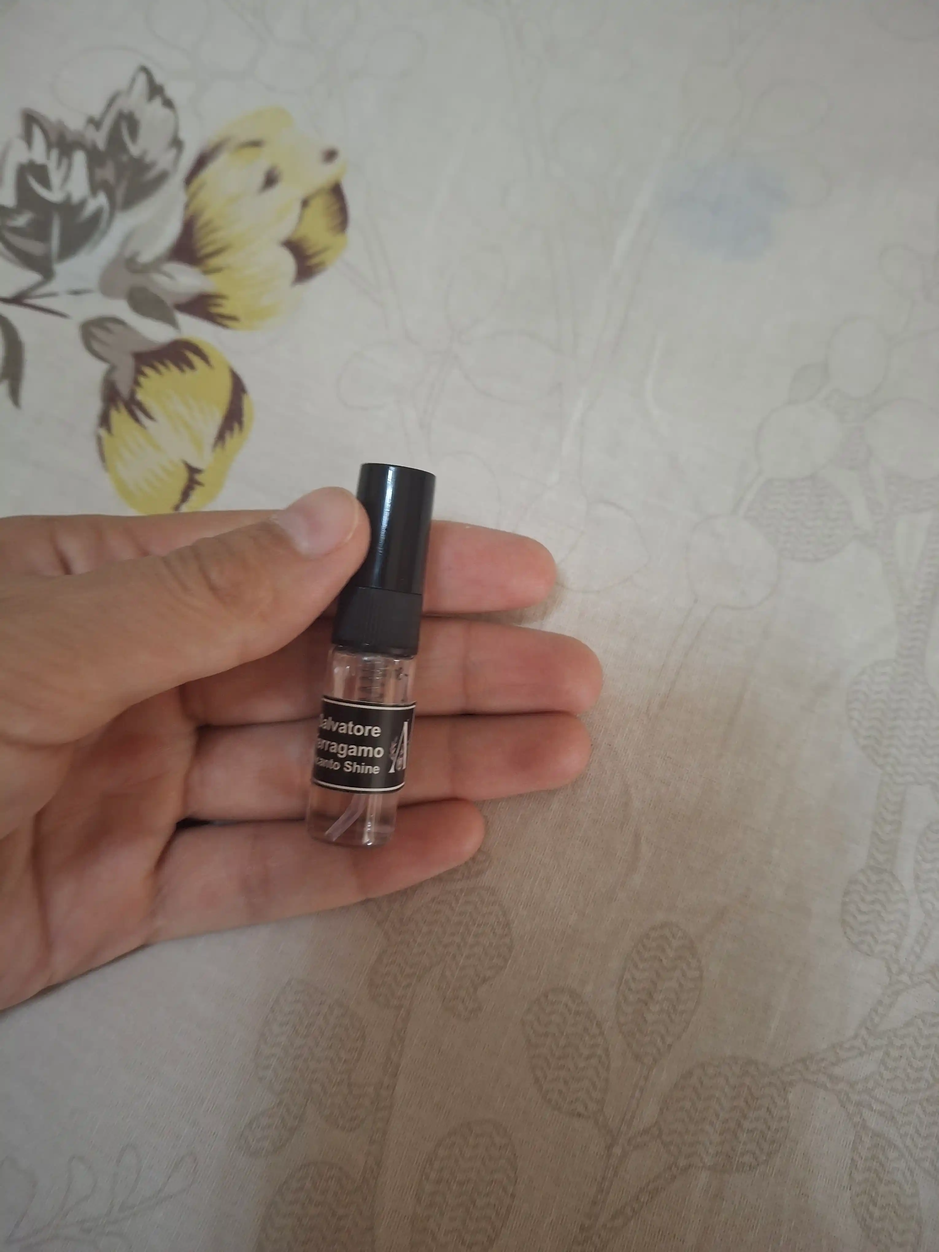 Atirlar ayollar,Incanto Shine Salvatore Ferragamo atir ayollar uchun, kuzgi raspiv duxi