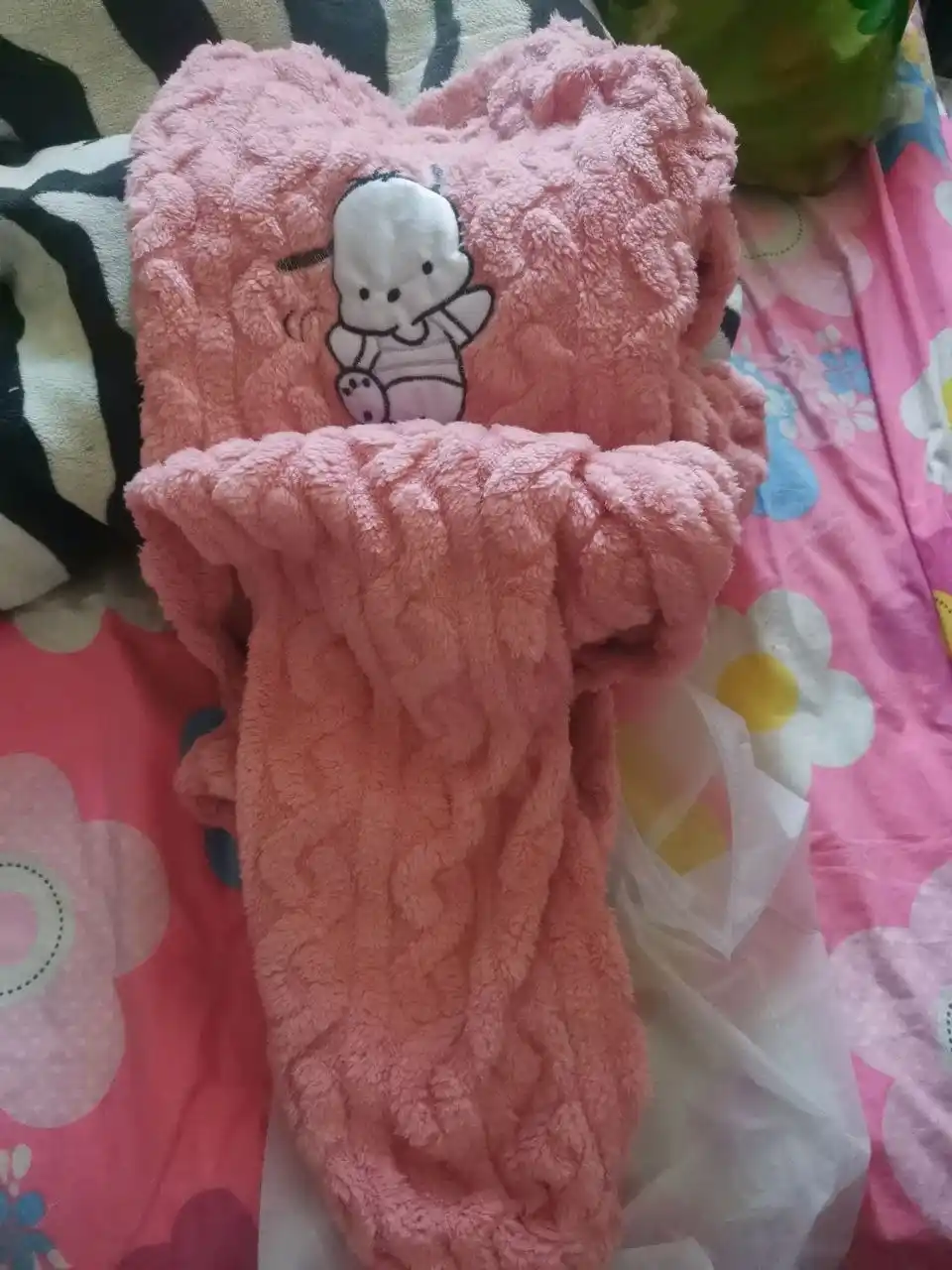 Ayollar pijamasi