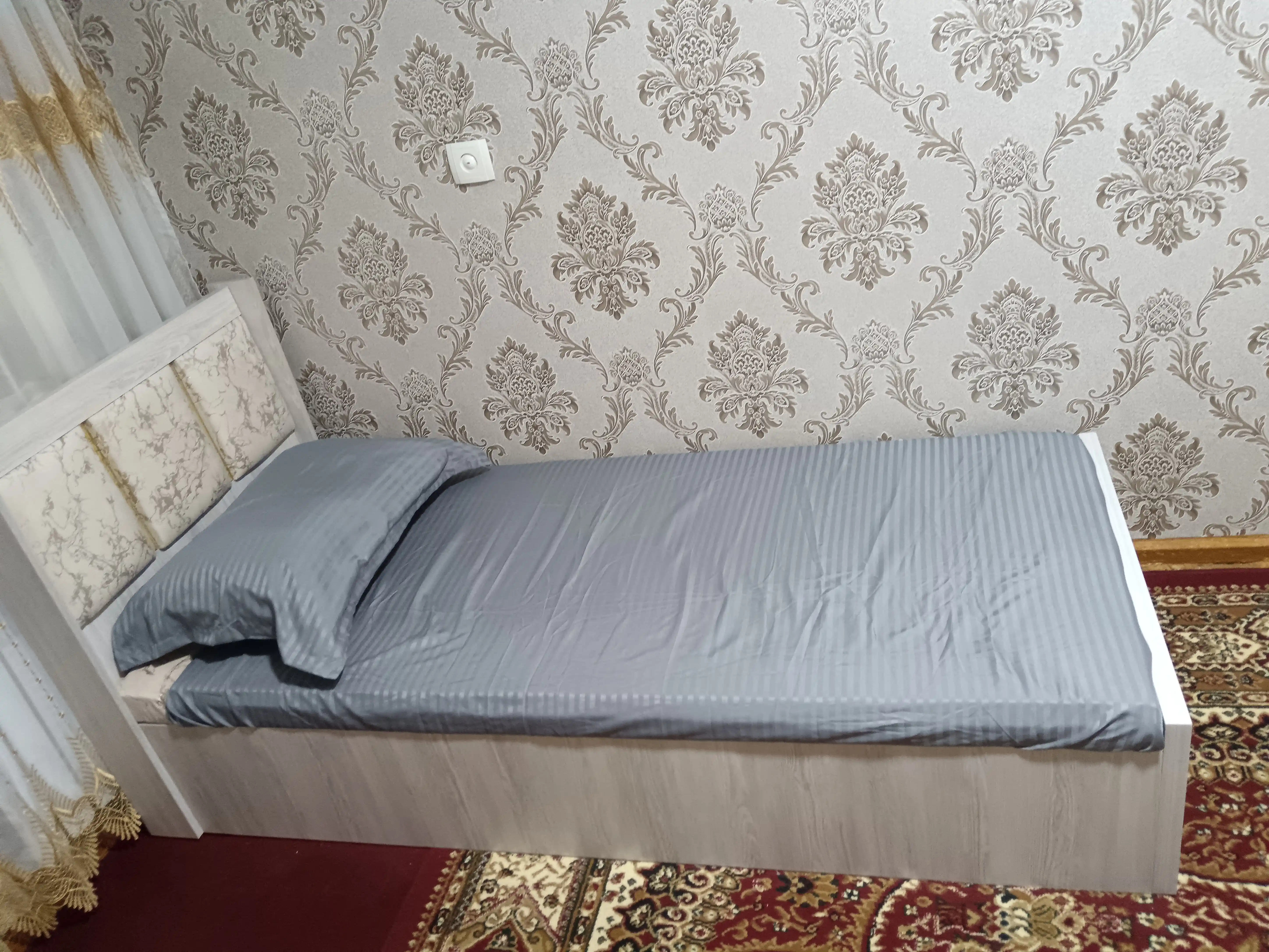 Простыня на резинке , с наволочками , односпальные и двуспальные все размеры