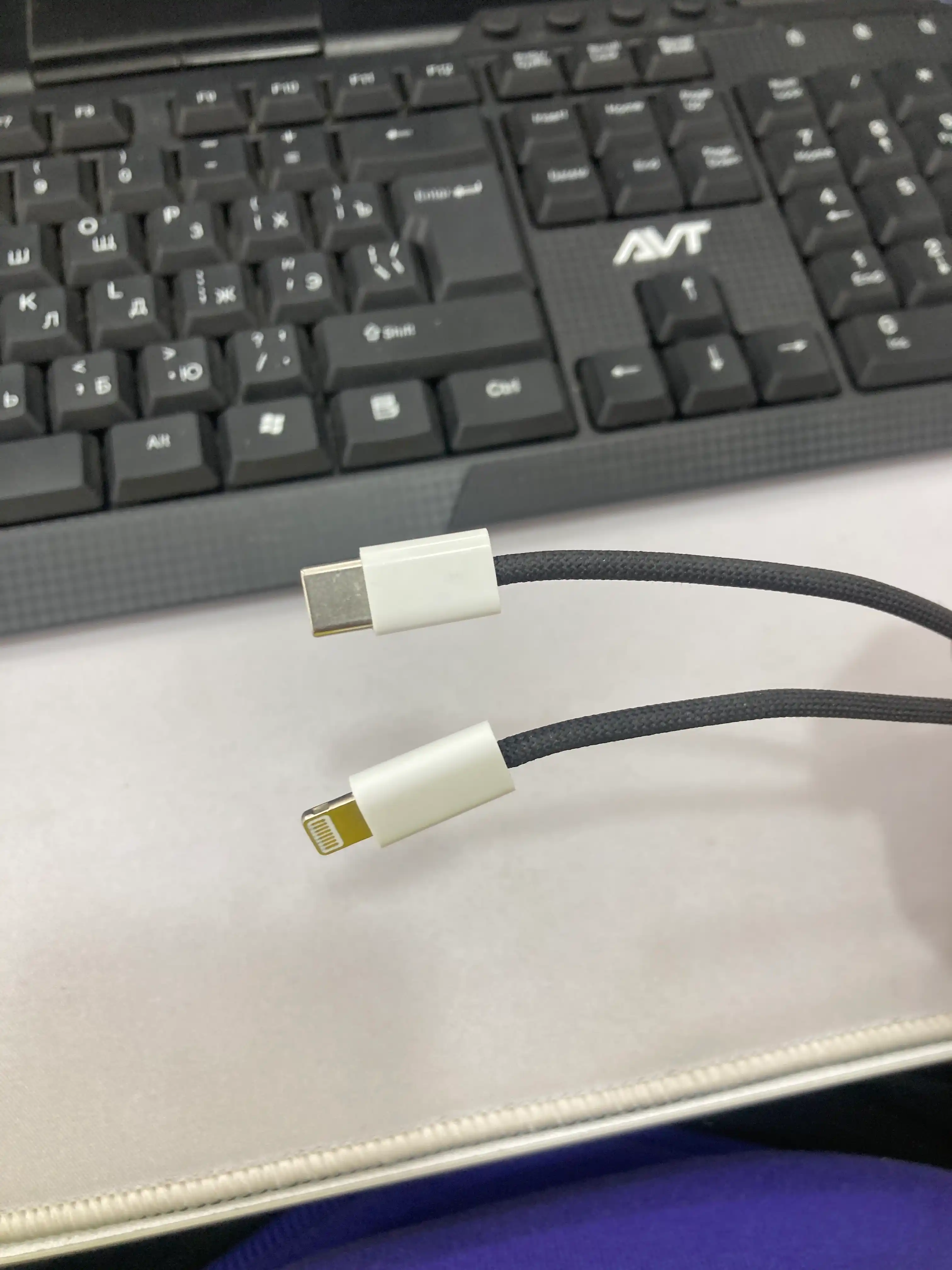 Kabel Type-C to Lightning 3.1, 6A, tez quvvatlash va ma’lumot uzatish uchun