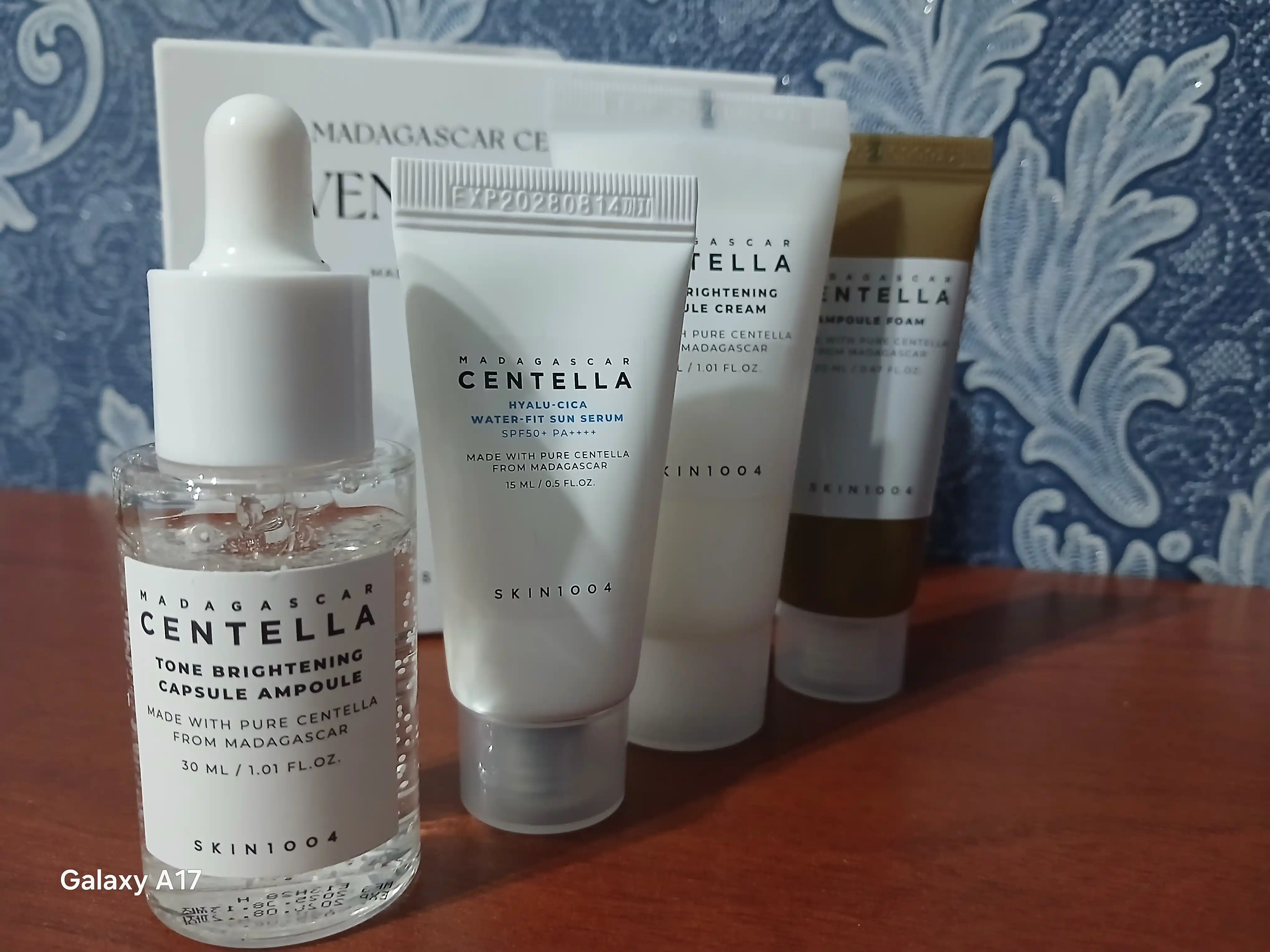Набор для лица SKIN1004 madagascar centella travel kit