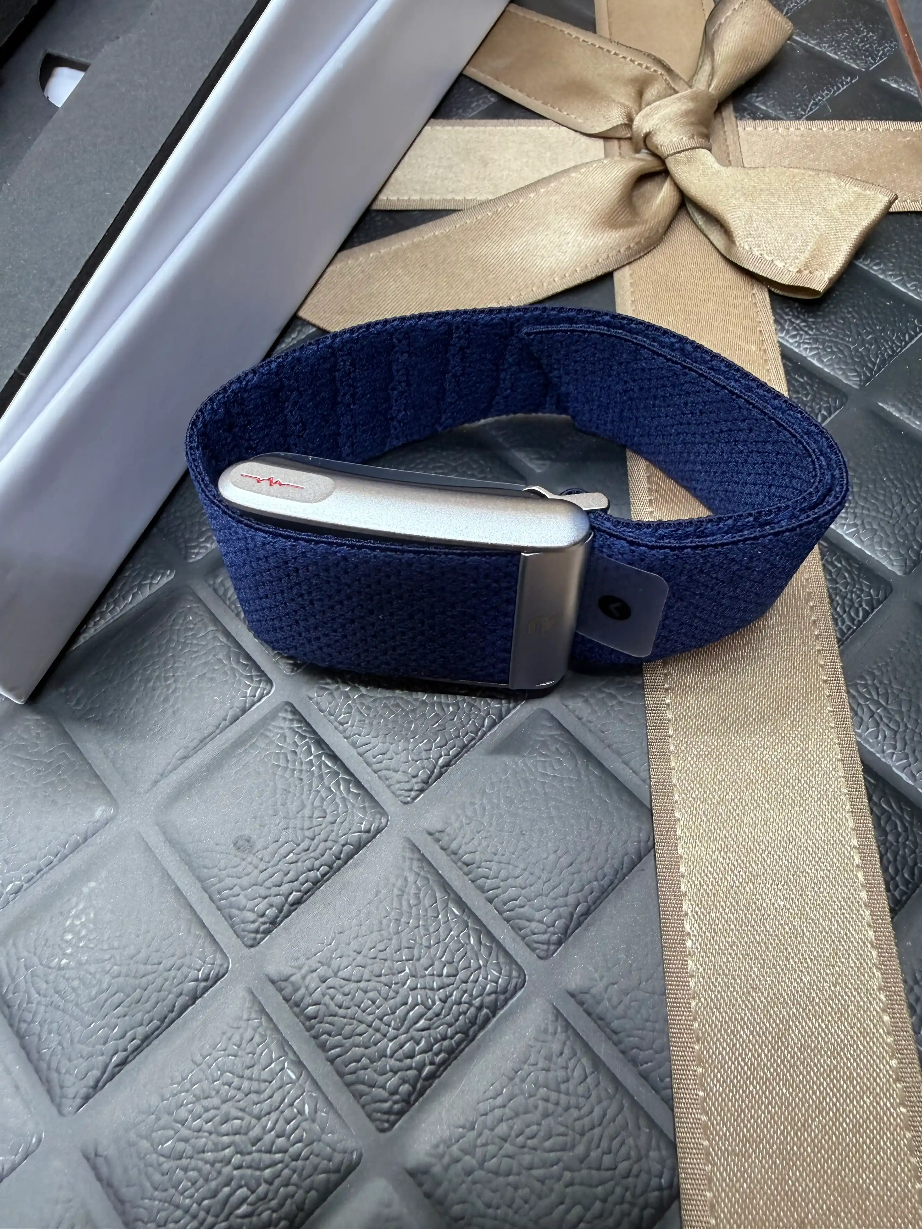 Смарт-браслет Smart Bracelet для фитнеса и мониторинга здоровья, Bluetooth 5.3, IP68