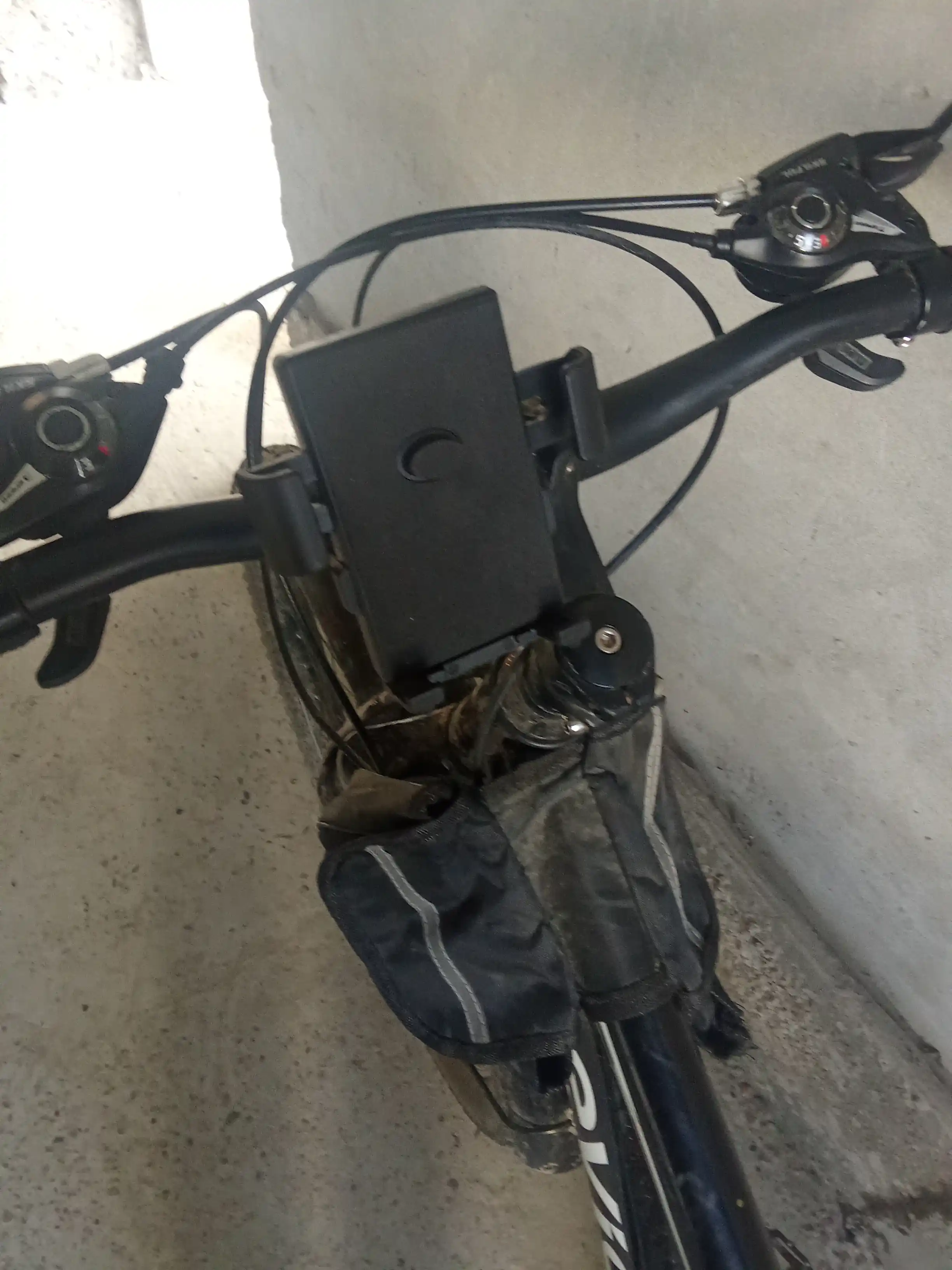 Velosiped va samokat uchun telefon uchun ushlagich, universal