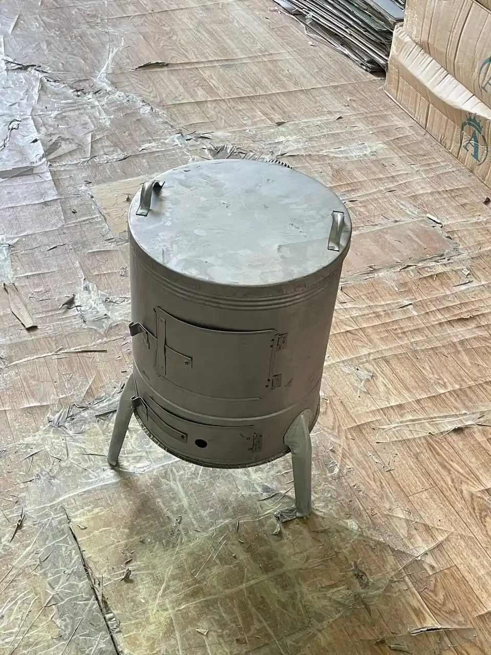 Uy, dacha va garaj uchun metall pech-burjuyka (isitish pechi)