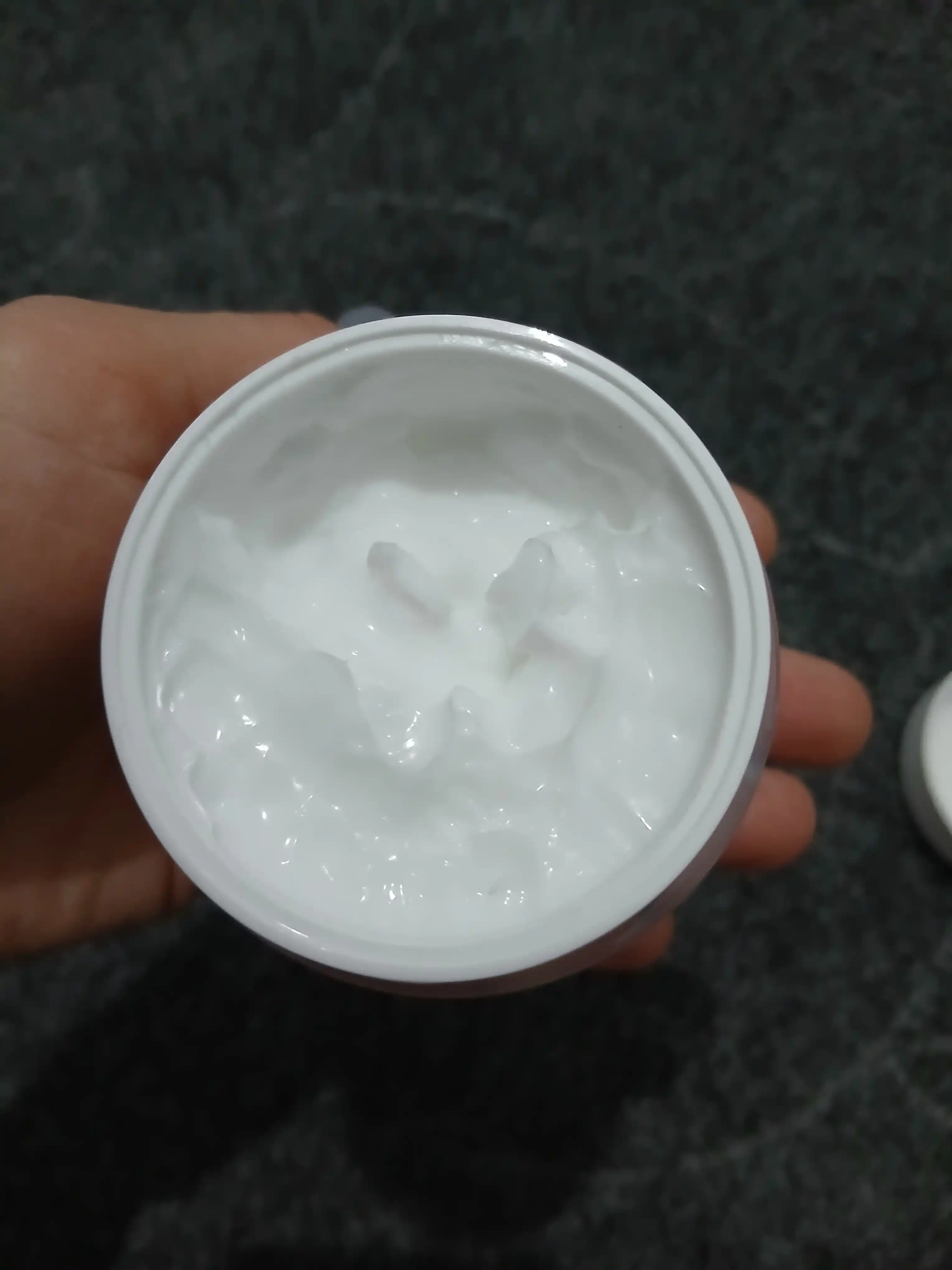 Ayollar va qizlar uchun yuz uchun namlantiruvchi krem, 60 ml