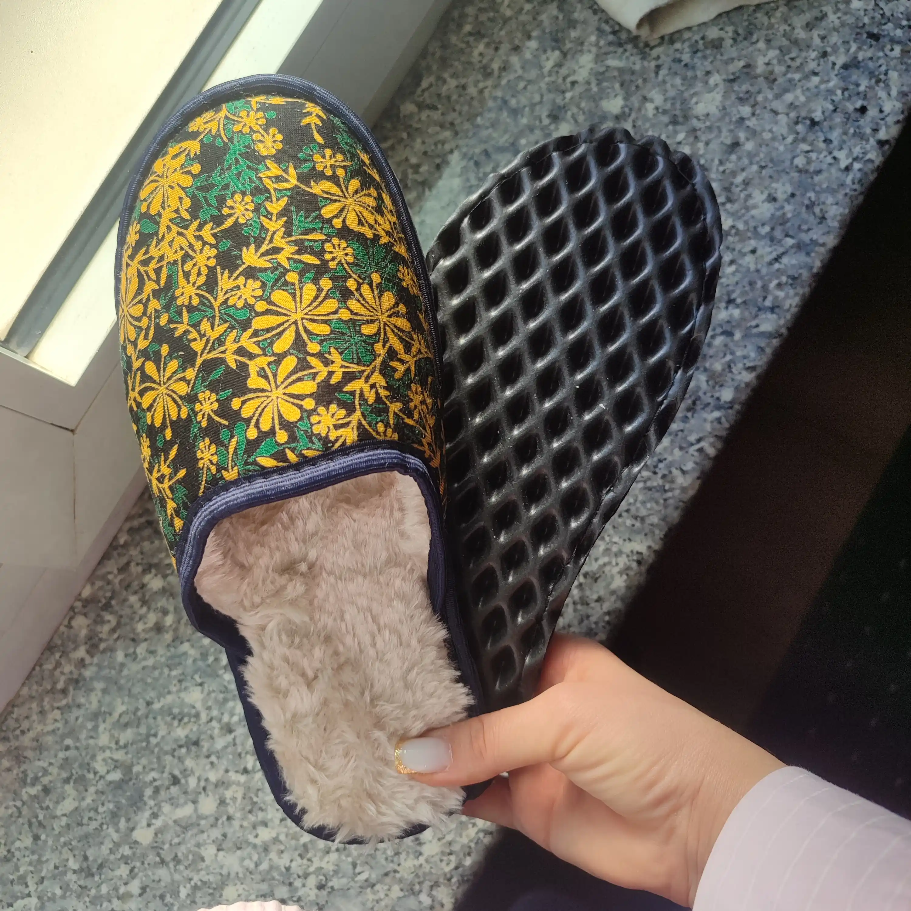 Ayollar uy shippaklari, momiq, kundalik kiyish uchun tapochkalar
