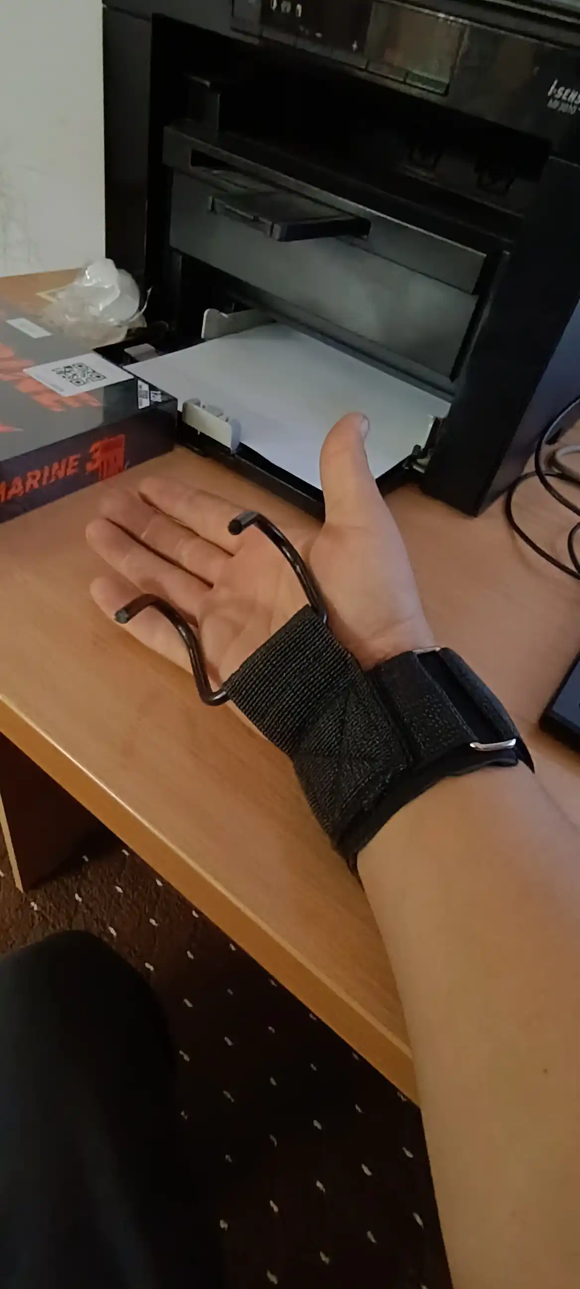 Атлетические лямки и крюки для тяги штанги и турника