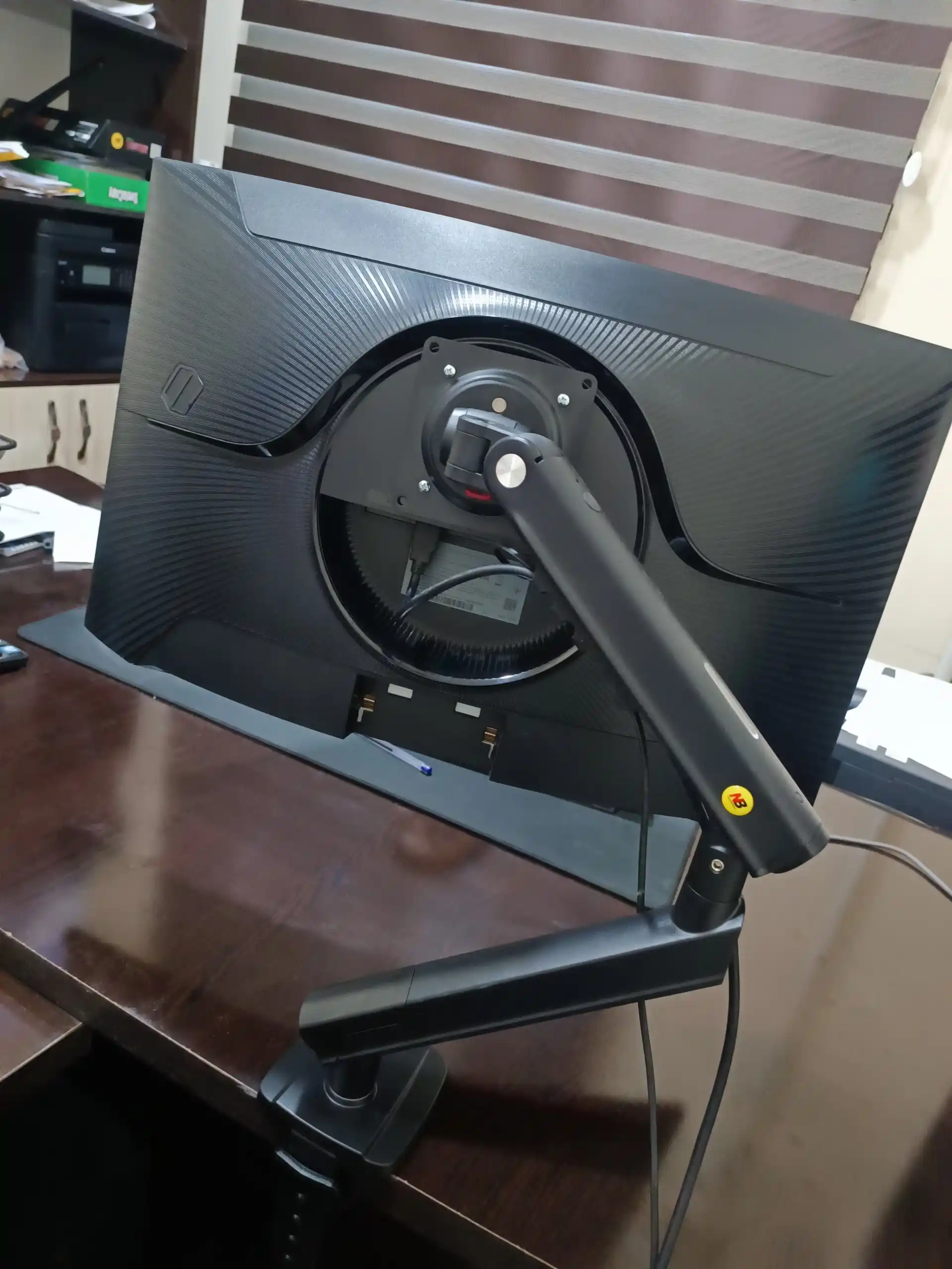 Monitor uchun kronshteyn North Bayou, stol usti monitor tagligi
