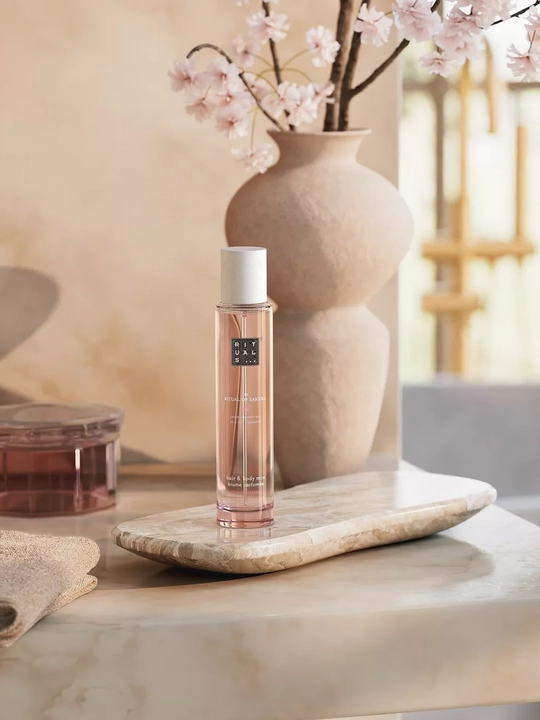 Parfyumlangan sprey The Ritual of Sakura Cherry Blossom, 50 ml