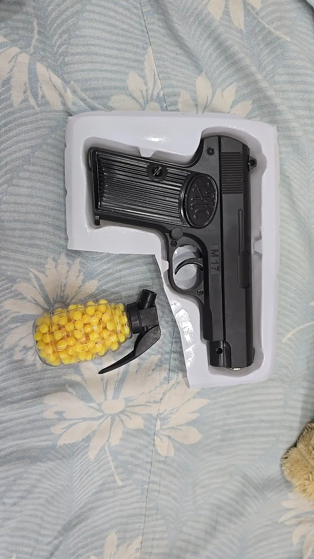 Игрушечный пистолет металлический 6мм пули, M17 C28 C812A
