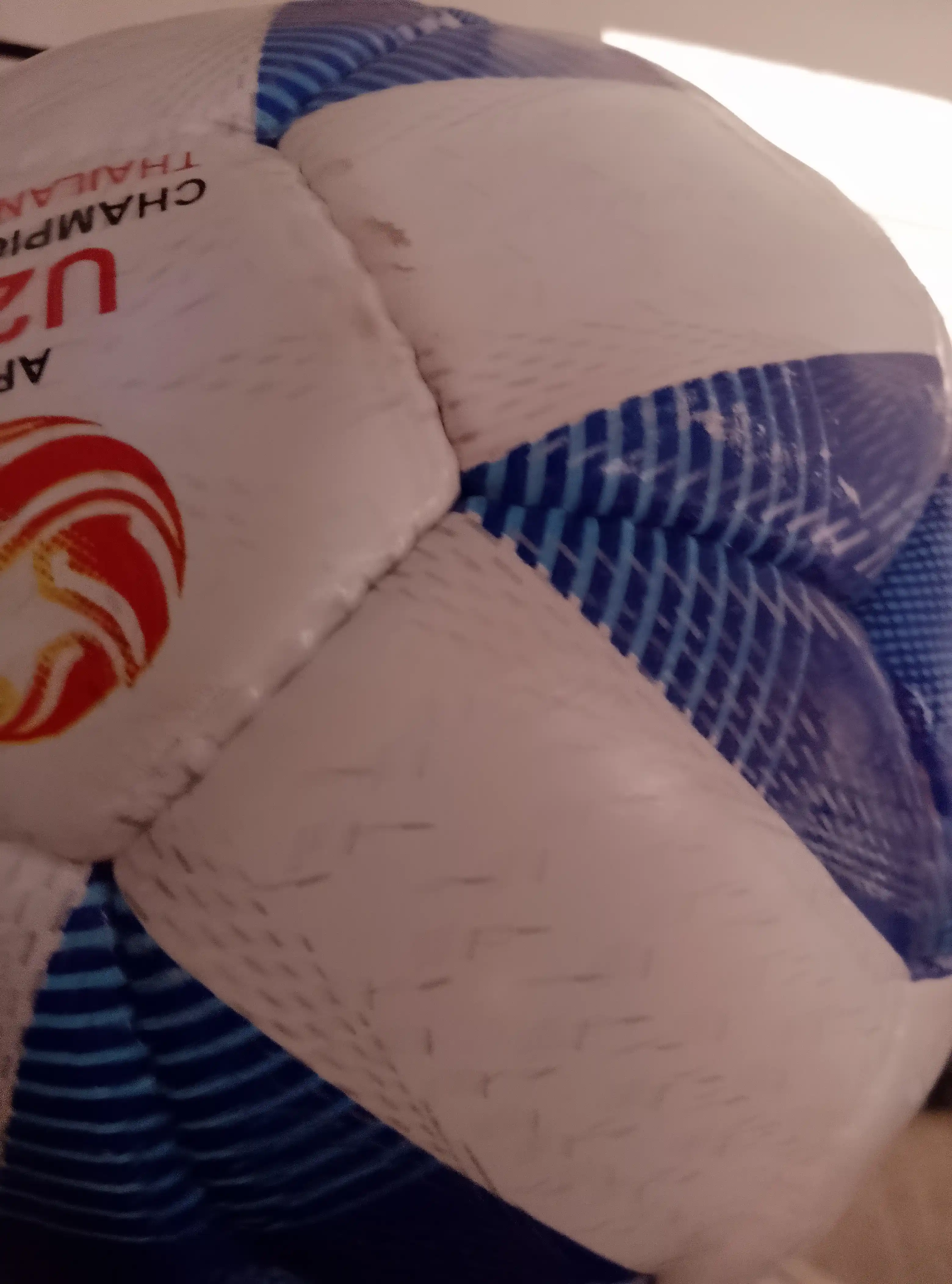 Futbol to'pi Molten F5A5000-AC, o'lcham 5