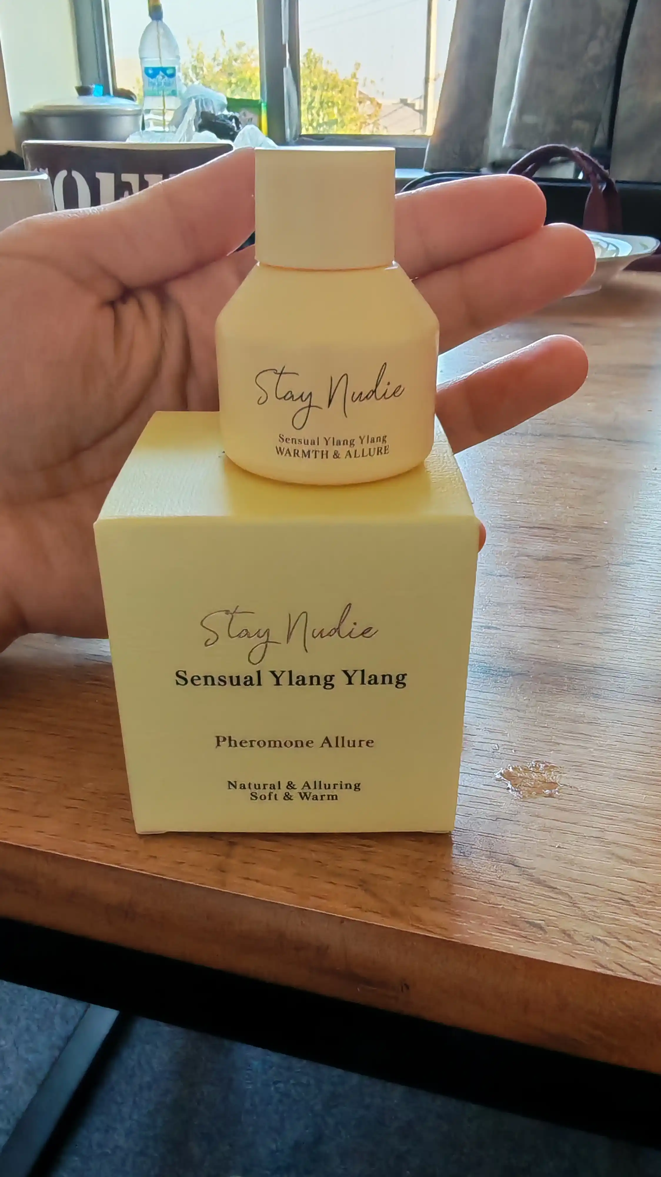 TOMOFODY Eau de Parfum 10 ml — feromonli ayollar atiri, uzoq saqlanuvchi parfum