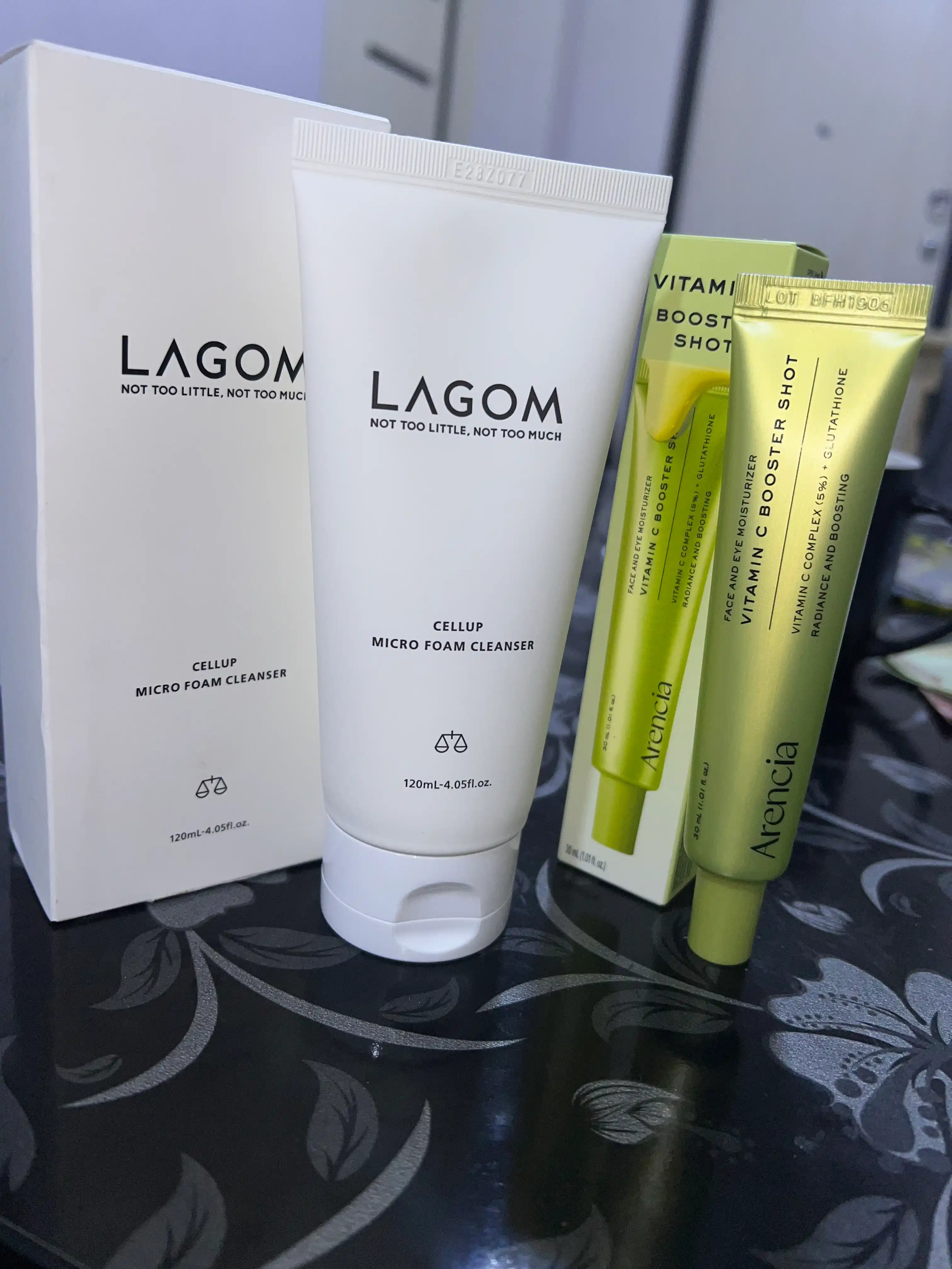 Normal, yog'li, ta'sirchan yuzlarga yuz yuvish ko'pigi, Lagom Cellup Micro Foam Cleanser