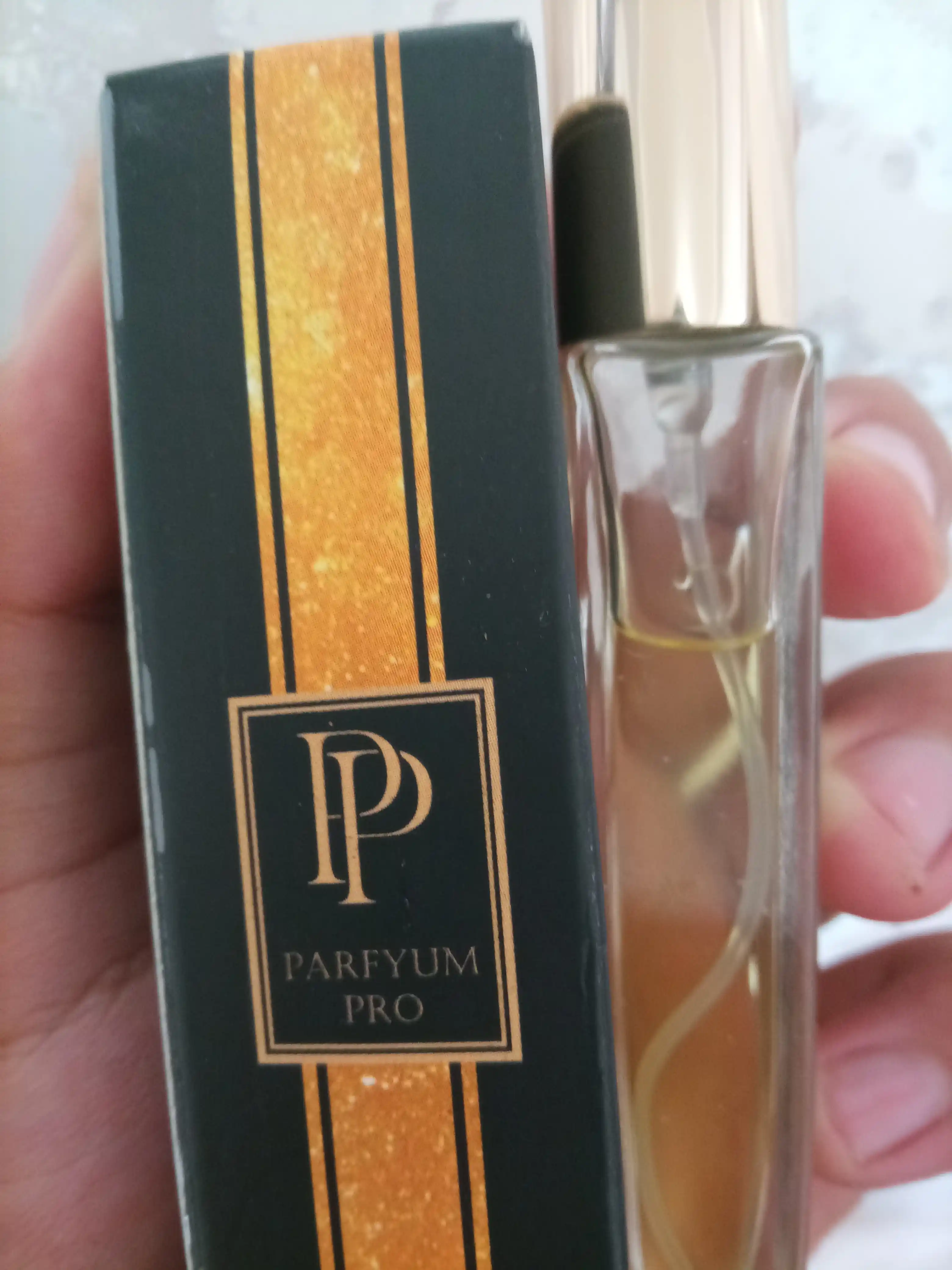 Unisex 21+ Eau de Parfum, erkaklar va ayollar uchun uzoq muddatli ta'sirga ega Feramon atr by Parfyum Pro
