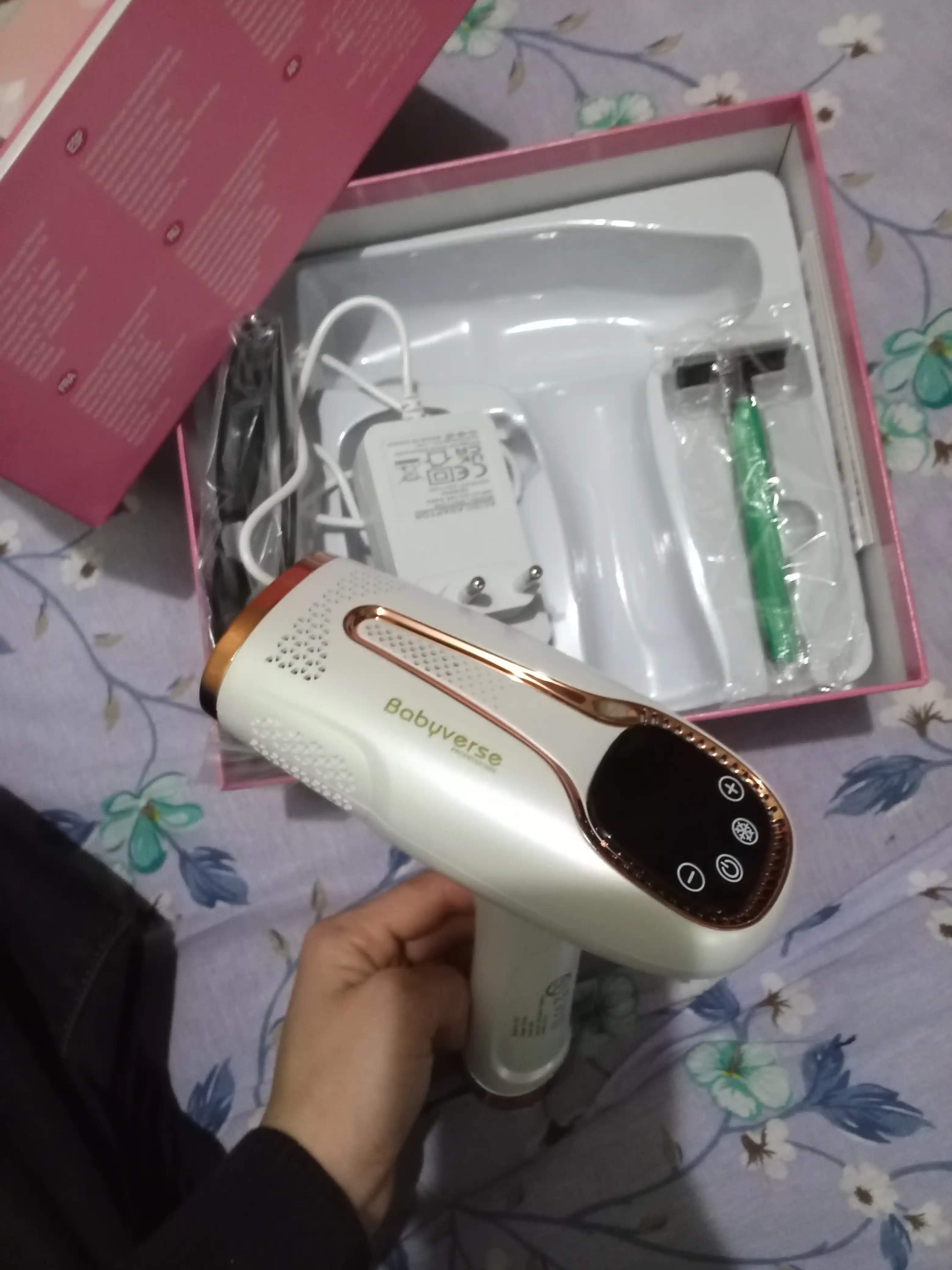 Babyverse Professional fotoepilyator, yuz va tana uchun, sovutish effektiga ega