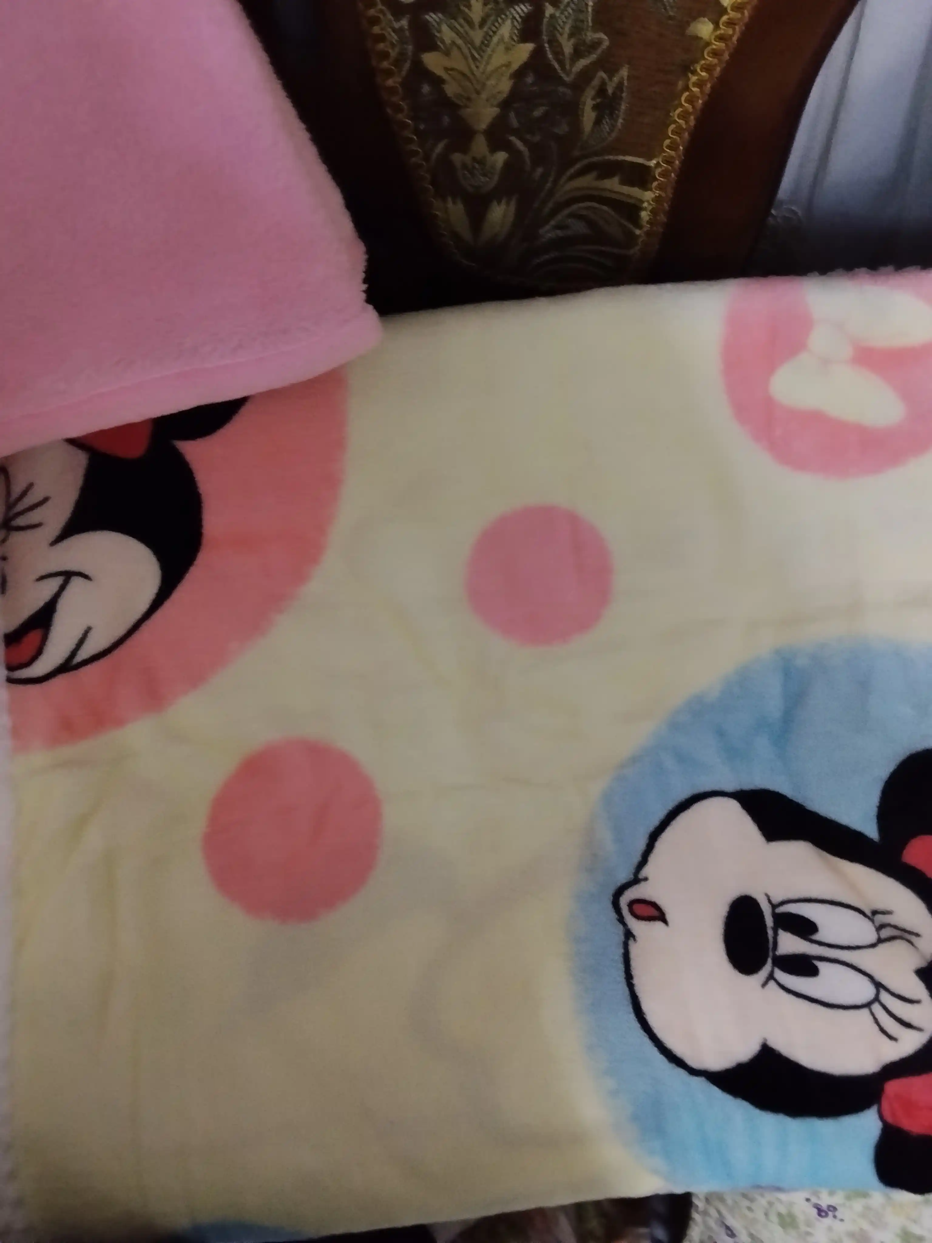 Momiq pled Mickey Mouse 160×220 sm, ikki tomonlama, yumshoq va issiq