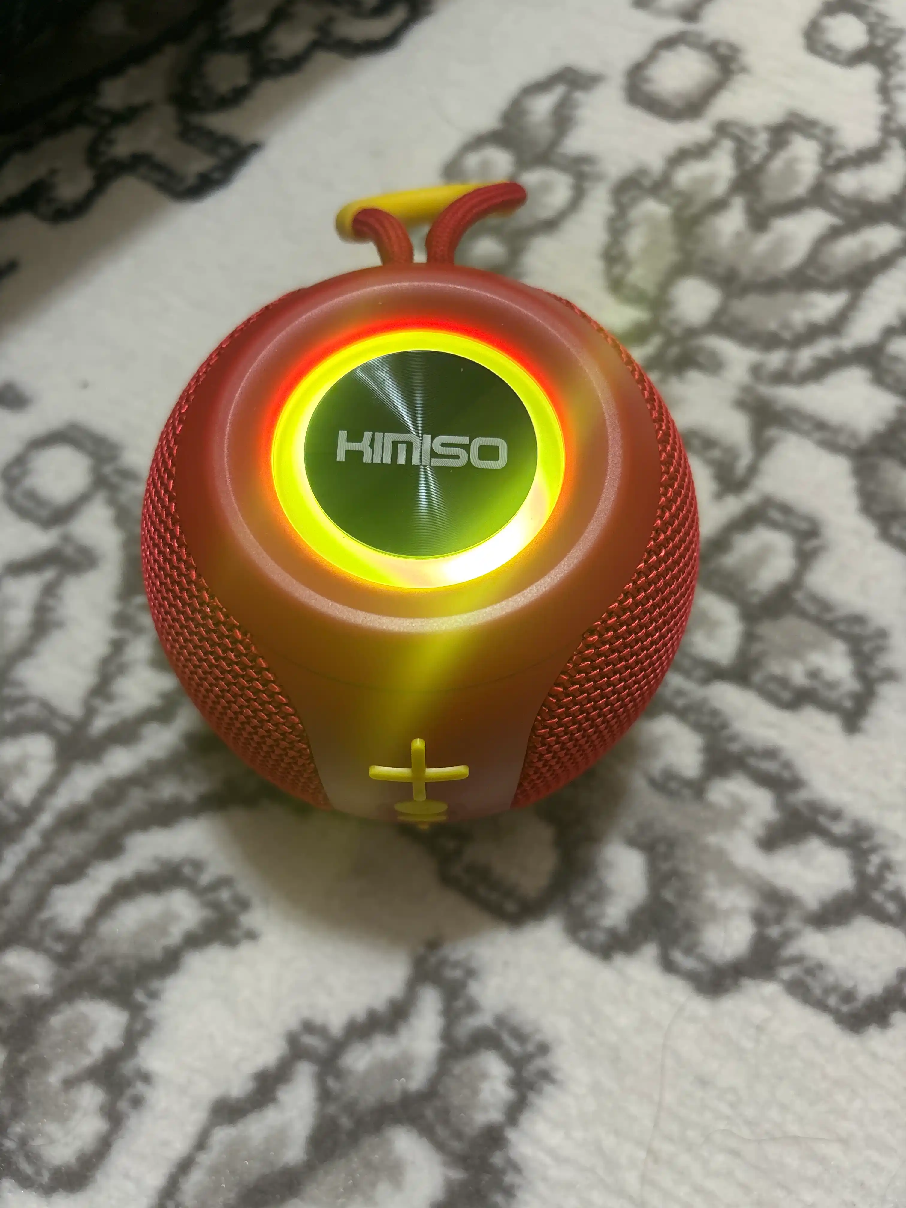 Portativ Bluetooth kalonka  Simsiz audio tizim  Kuchli ovoz