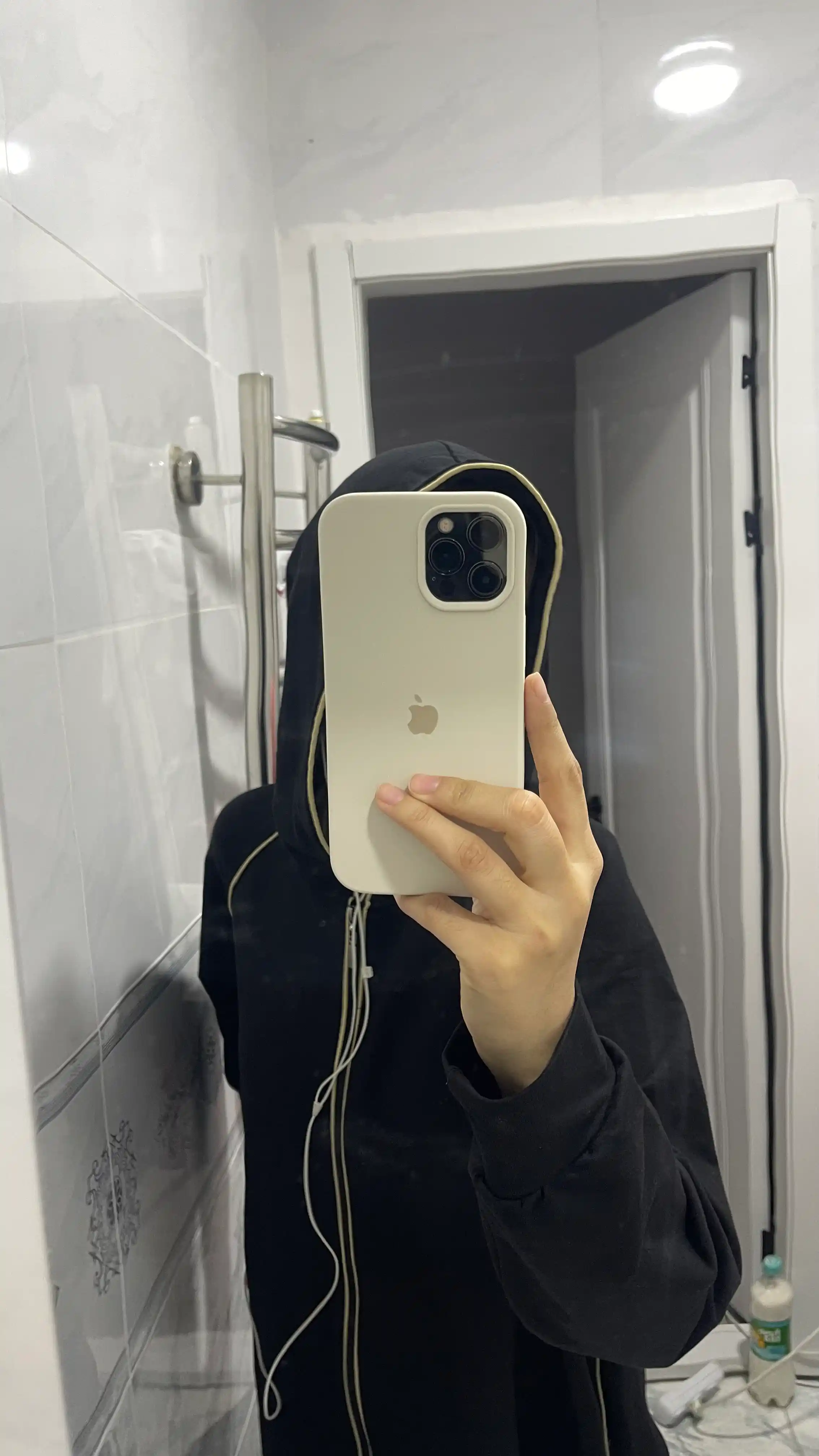IPhone chexol — iPhone 11, 12, 13, 14, 15, 16, 17 Pro va Pro Max uchun silikon chexol