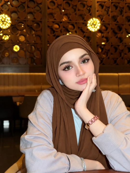 Ayollar uchun yumshoq, nafis boni ro‘mol. Qulay chiroyli va kundalik foydalanish uchun mos - 