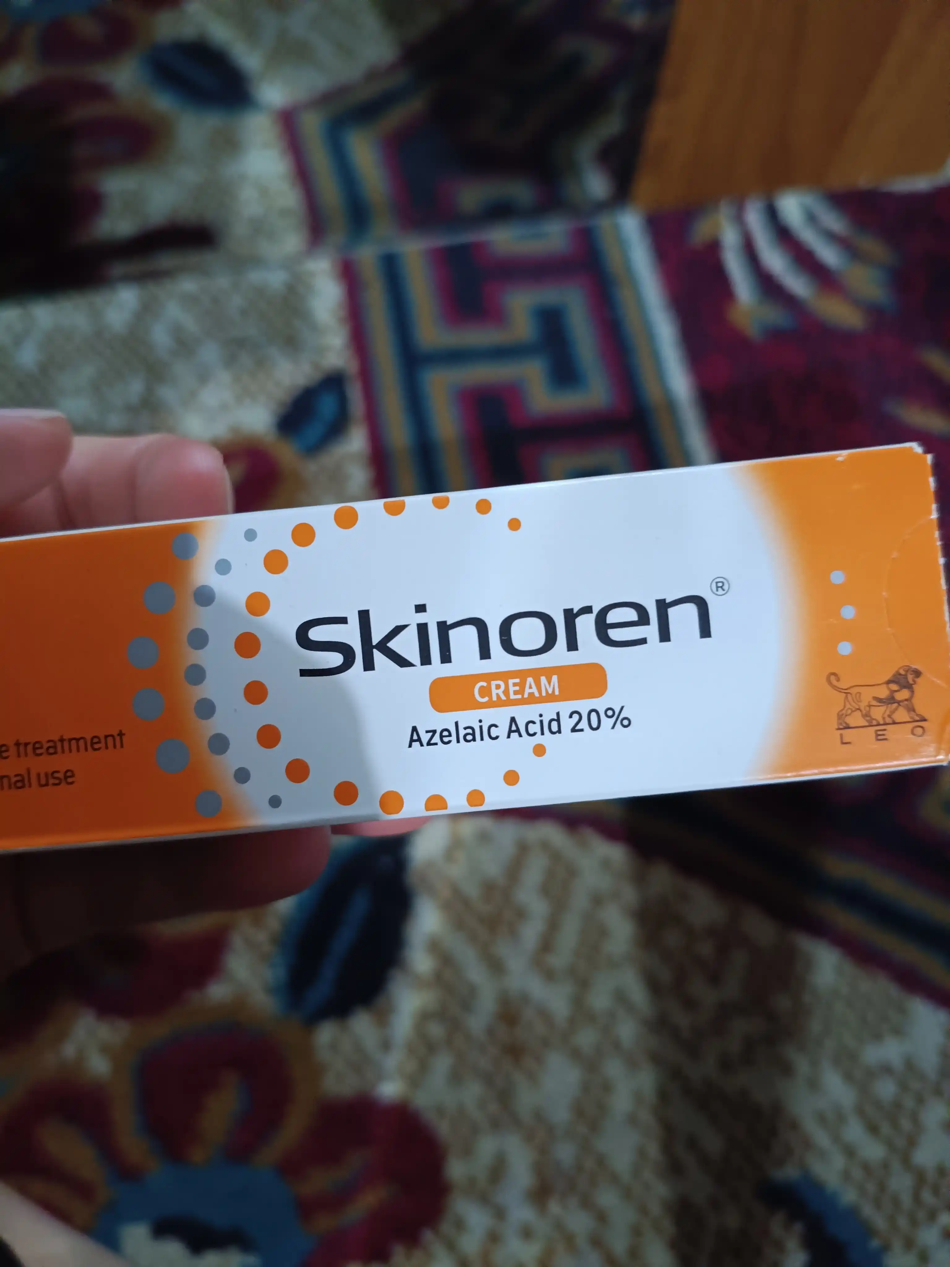 Yuz uchun Skinoren aknega qarshi 20% azelain kislotali kremi, 30 g
