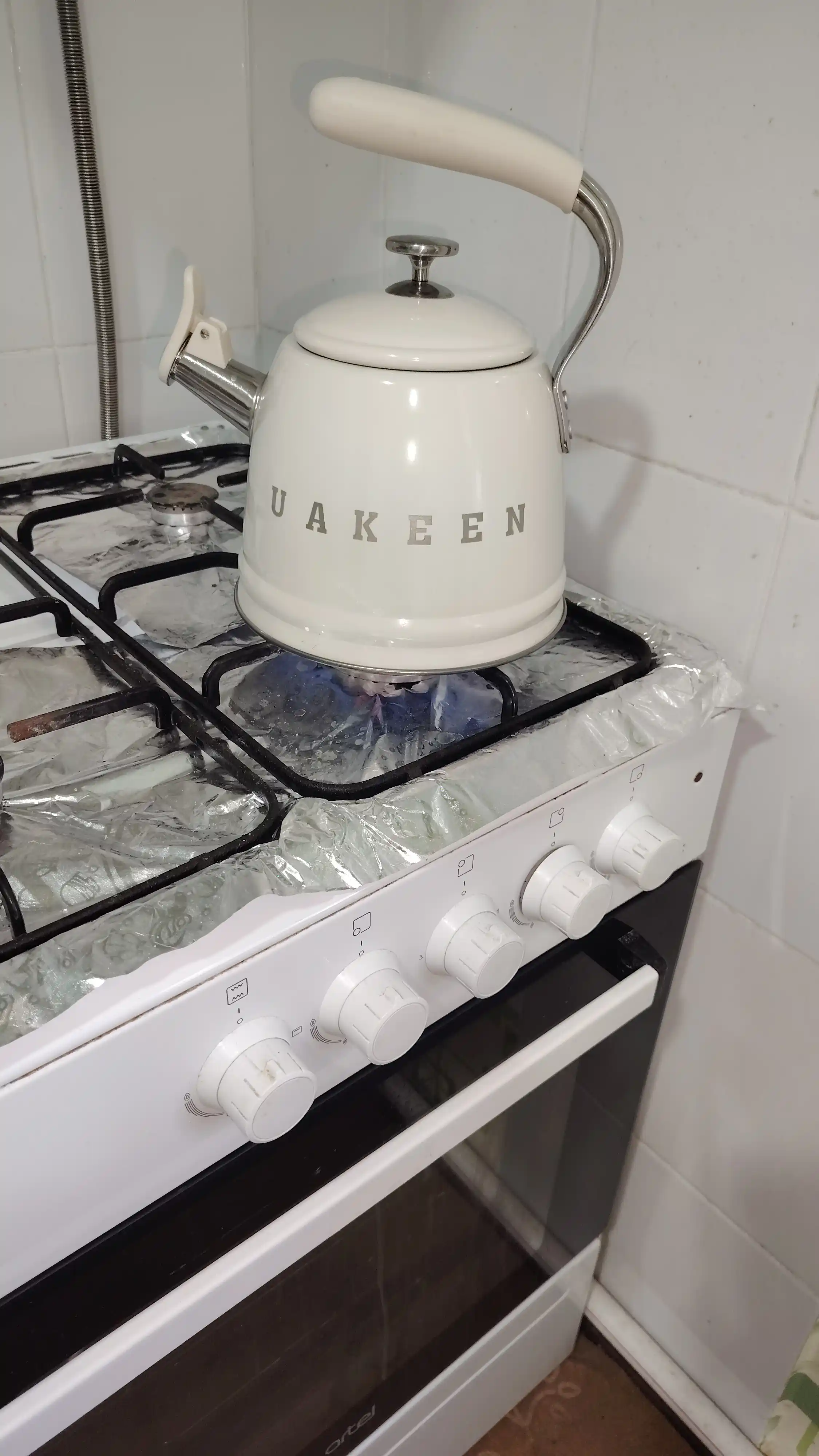 UAKEEN чайник со свистком, 3.5 л –нержавеющая сталь, силиконовая ручка, для всех видов плит
