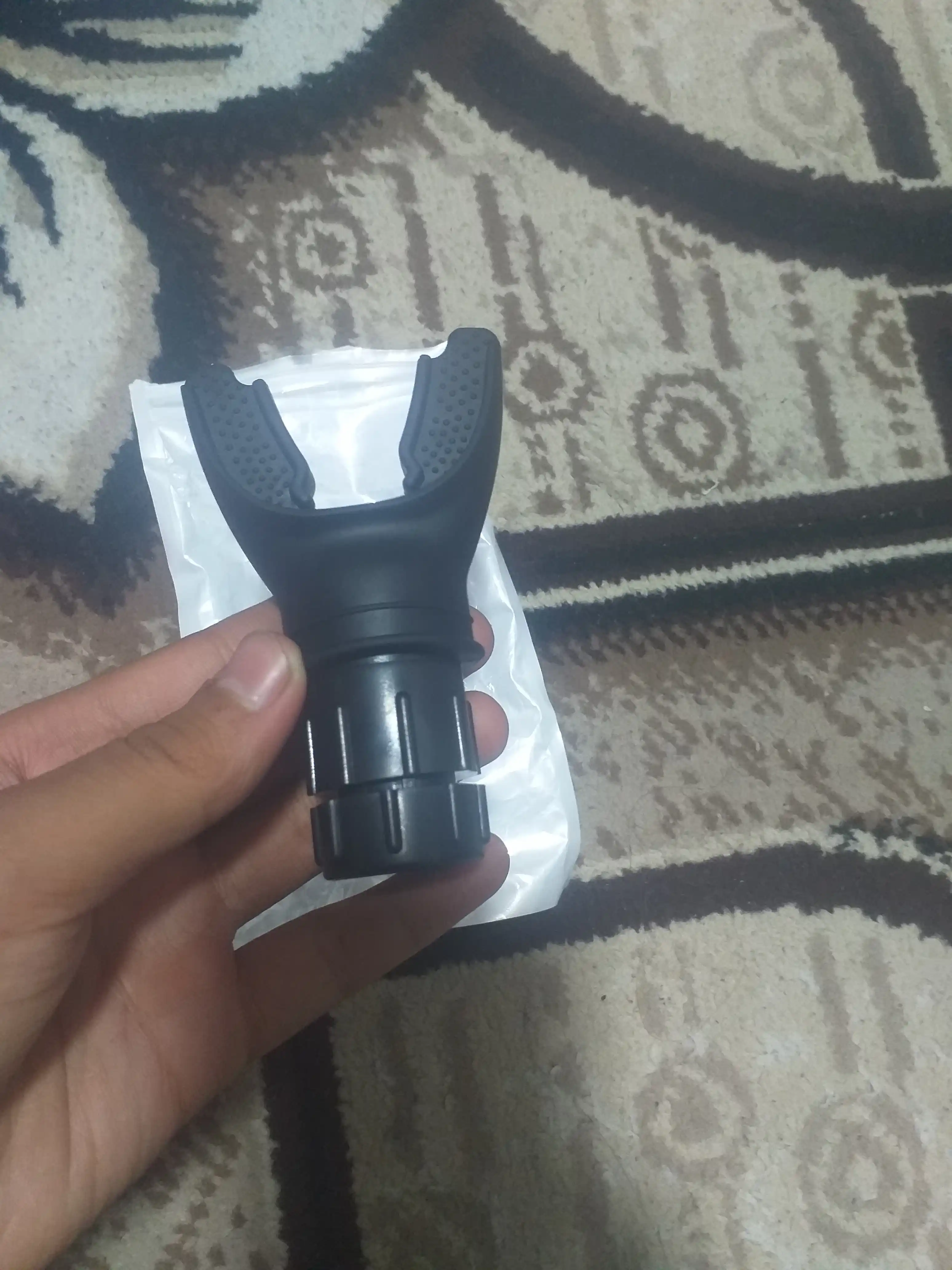 O‘pka mashqlari uchun qarshiligi sozlanadigan nafas trenajyori