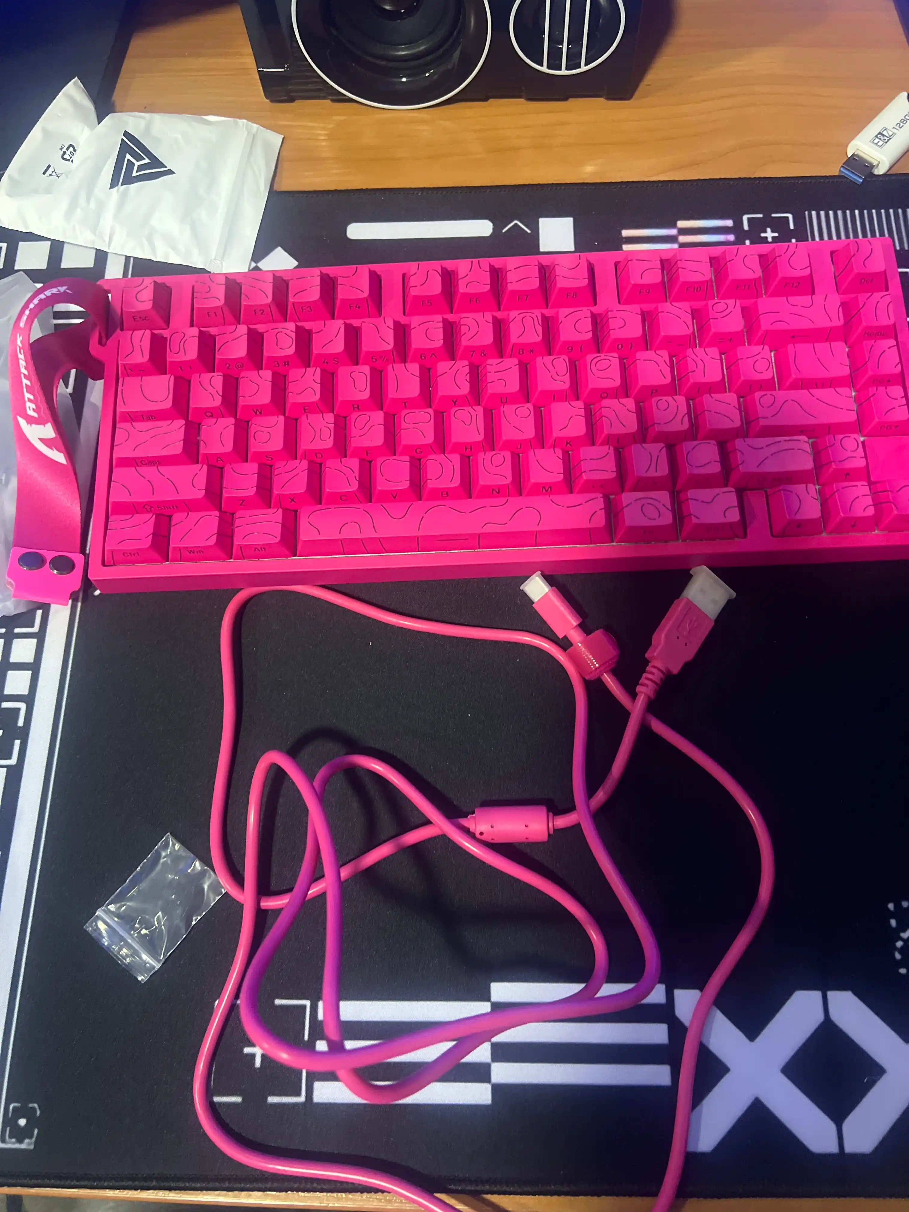 Attack Shark R82 HE oyin uchun magnit klaviatura