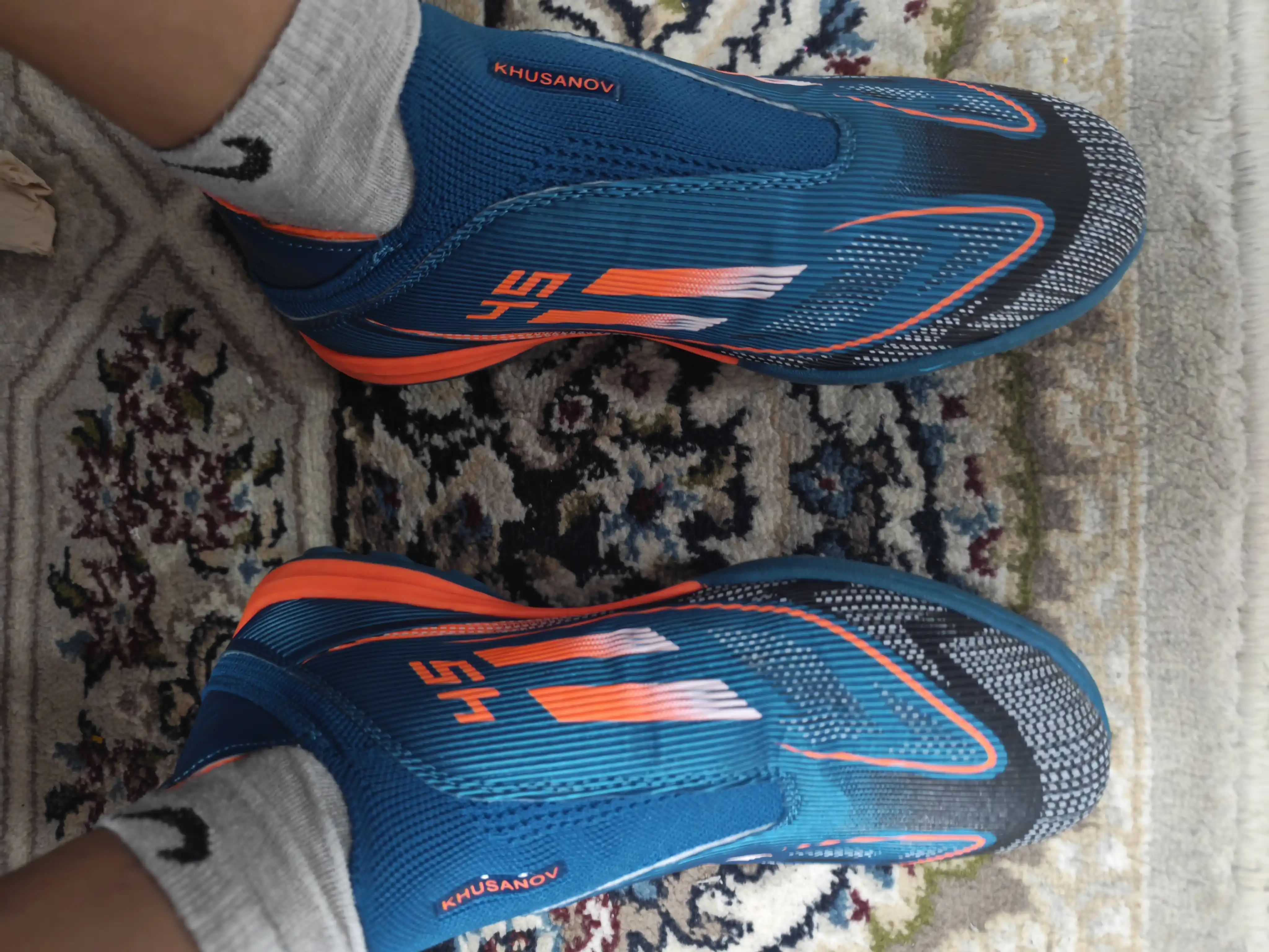Футбольные сороконожки KHUSANOV 45 c TF шипами, для искусственного газона, размеры 33–44
