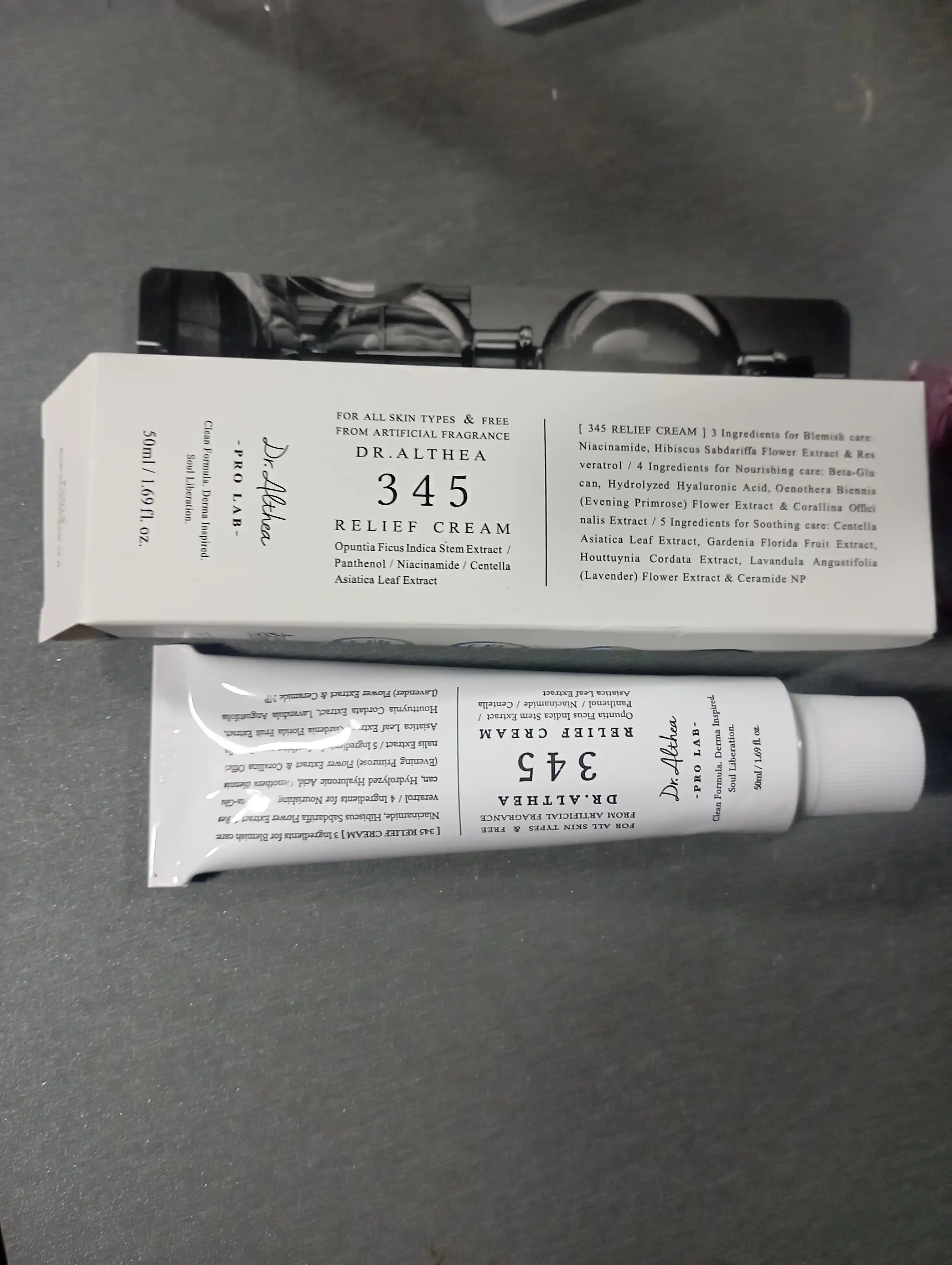 Relief 345 yuz kremi, 50 ml — tinchlantiruvchi va namlovchi, niatsinamid+pantenol, hidsiz