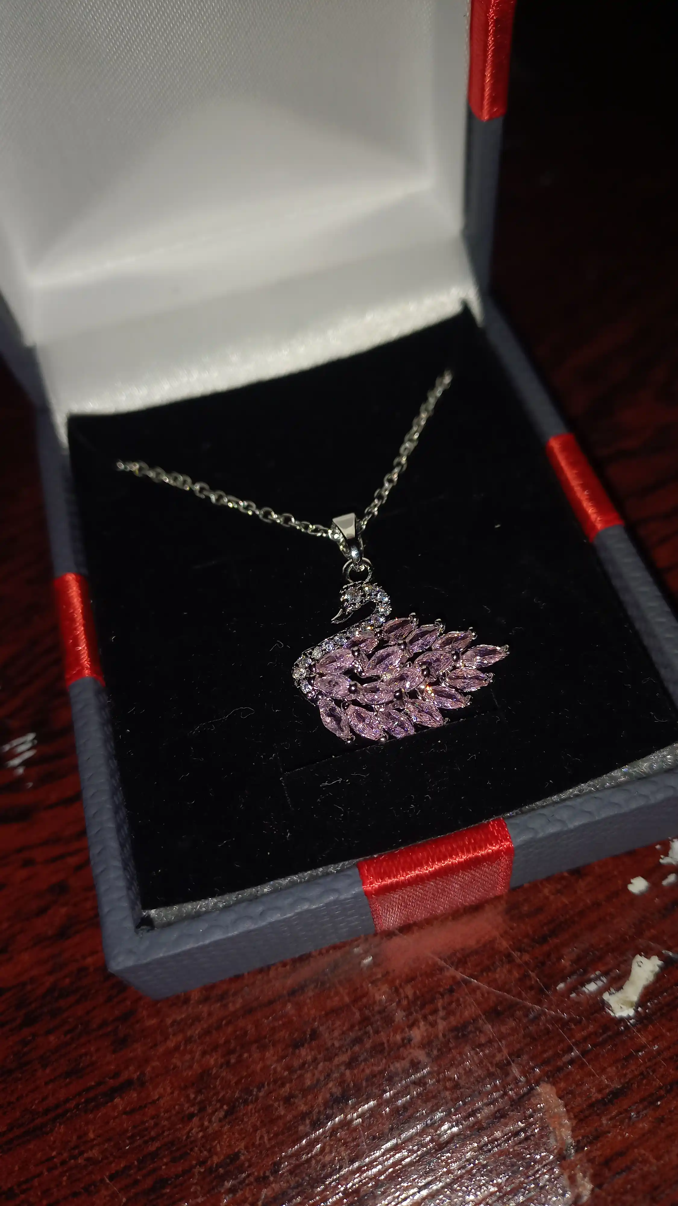 Женская колье-цепочка в форме лебедя с кристаллами Swarovski