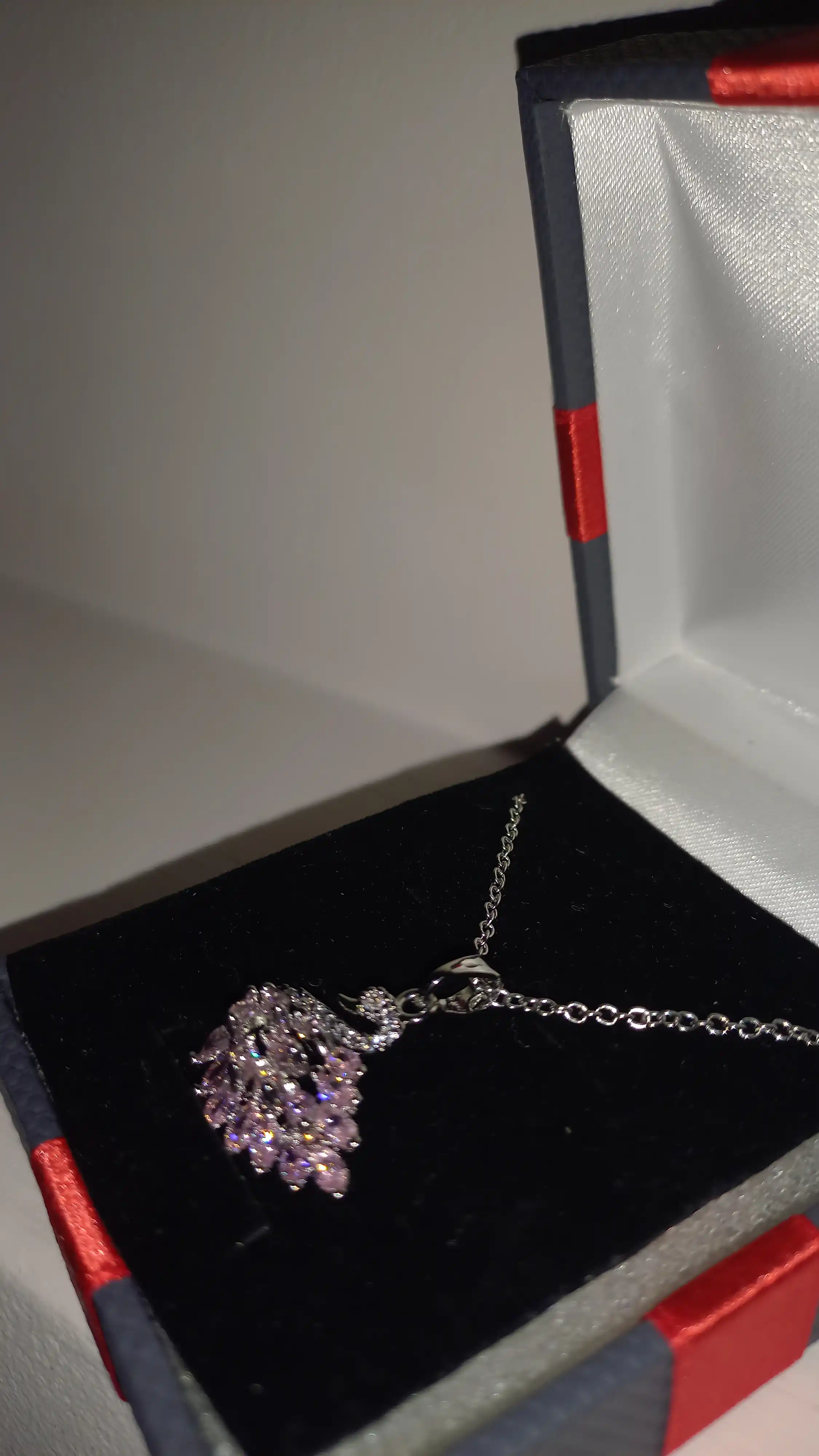 Женская колье-цепочка в форме лебедя с кристаллами Swarovski