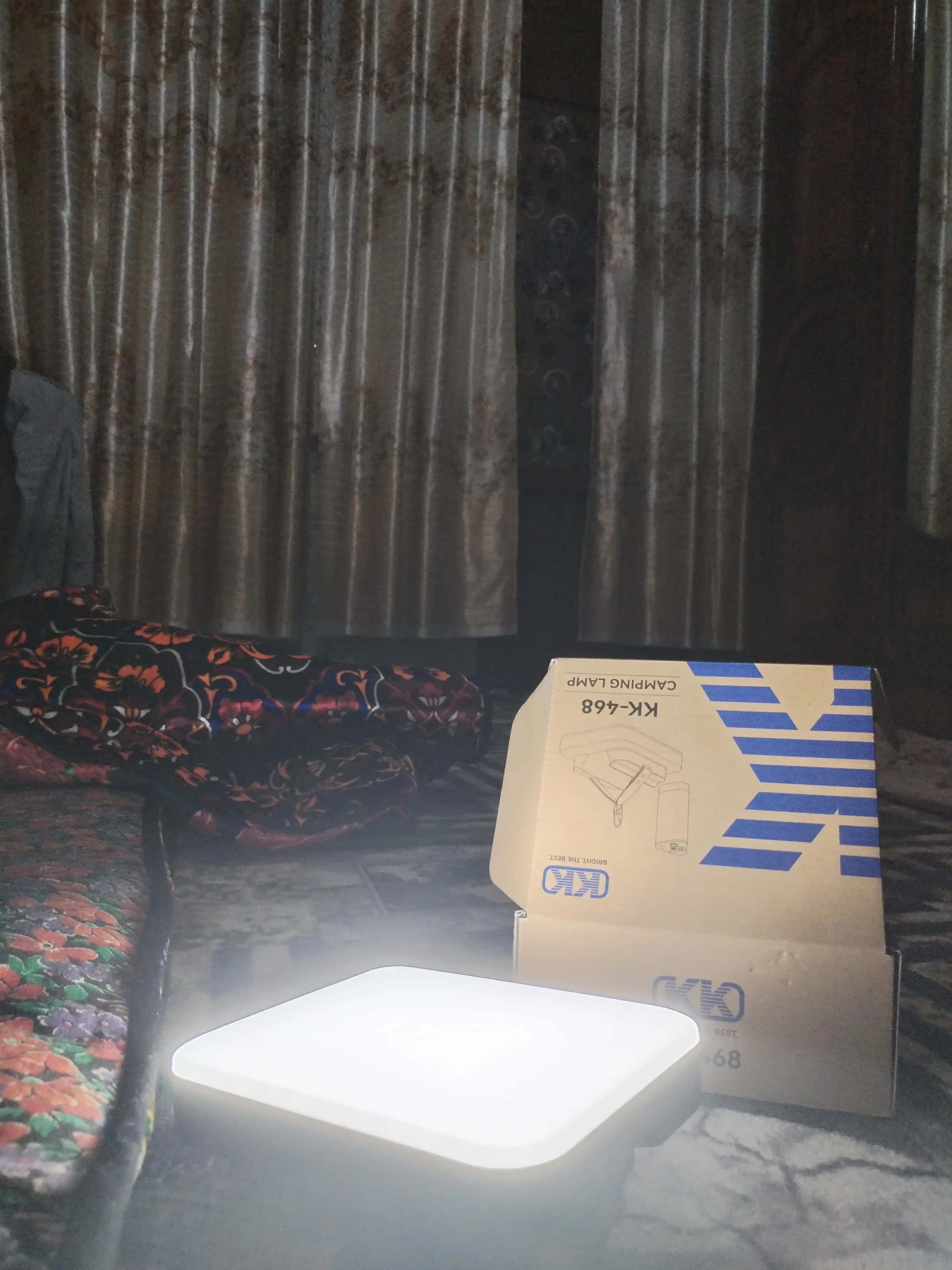 Akkumulyatorli LED fonar KK-468, 100W
