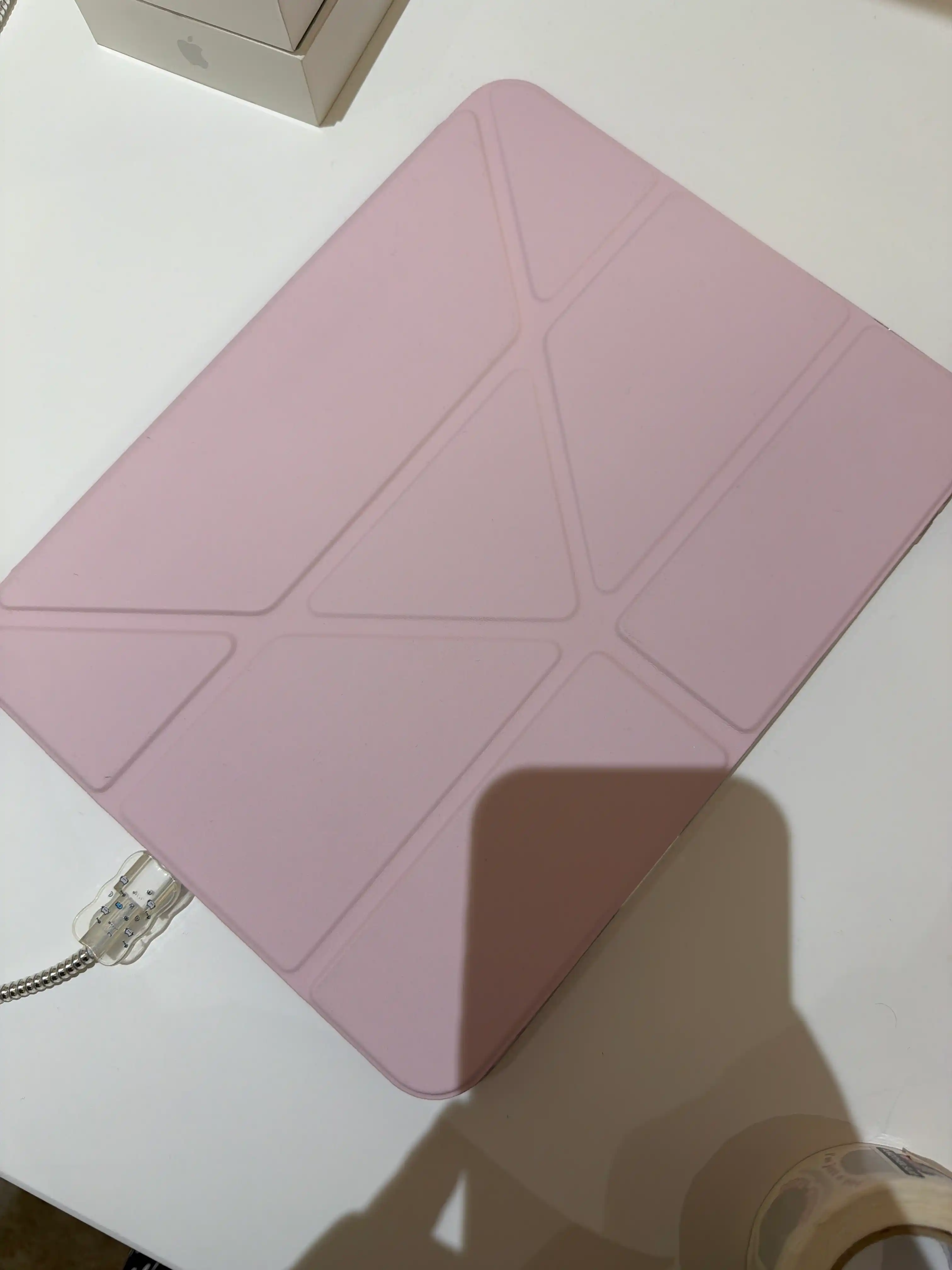 IPad A16 uchun chexol Smart Case tagligi bilan shaffof himoya g‘ilofi