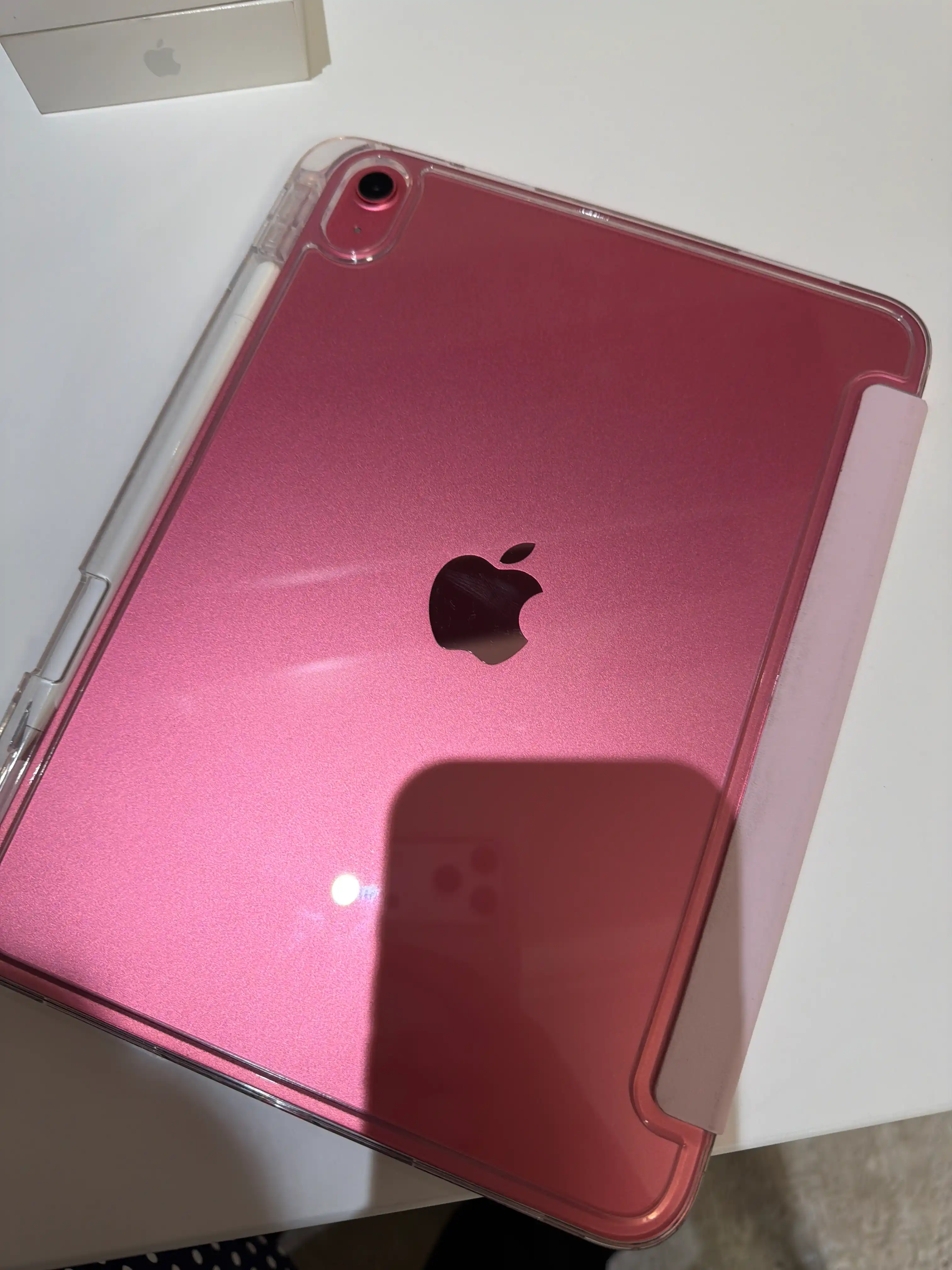 IPad A16 uchun chexol Smart Case tagligi bilan shaffof himoya g‘ilofi