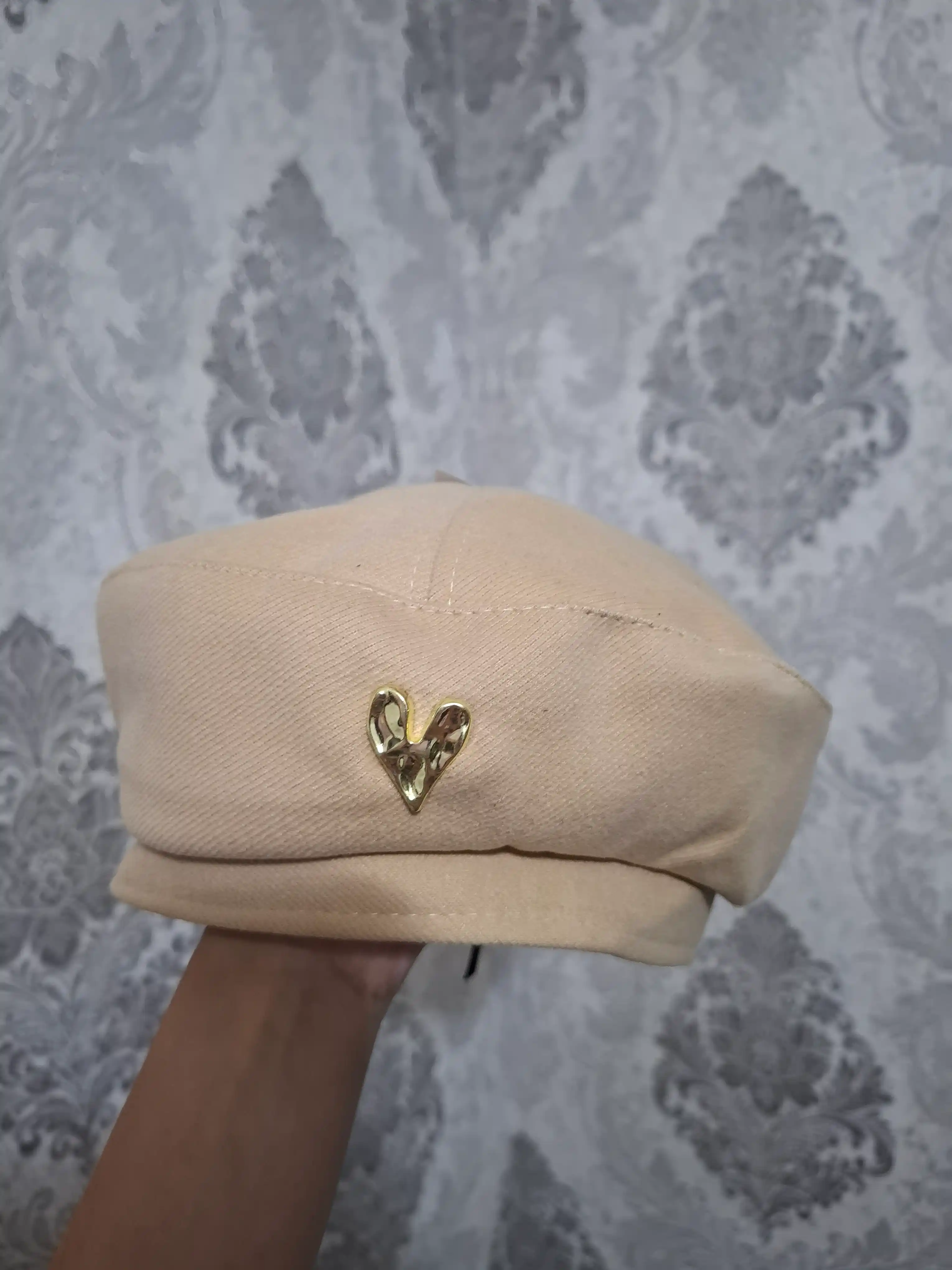 Ayollar uchun zamonaviy fransuzcha beret, kuzgi va qishki bosh kiyim