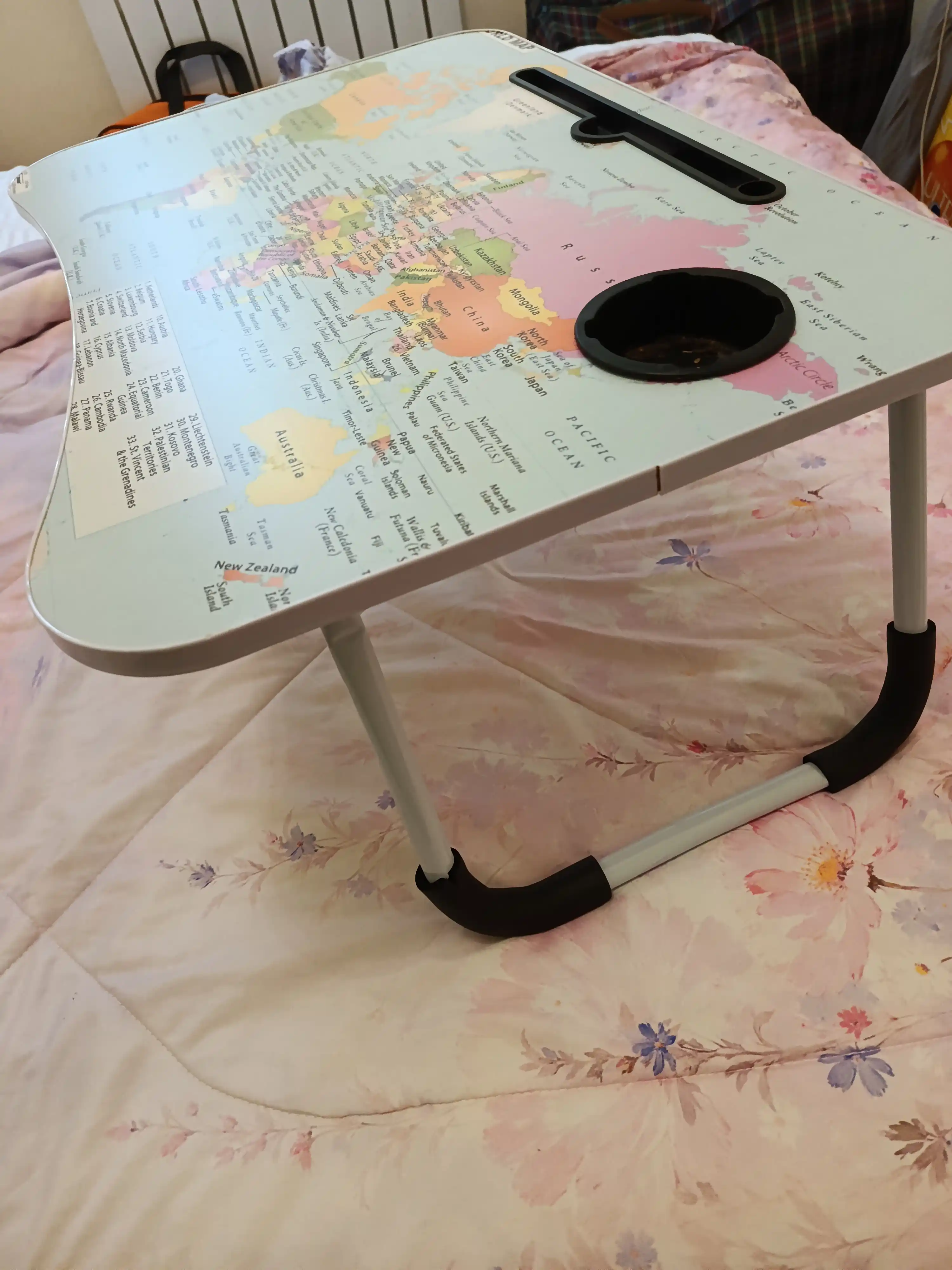 Складной мини-столик 60×40×28 см — для ноутбука, завтрака в постель и учебы