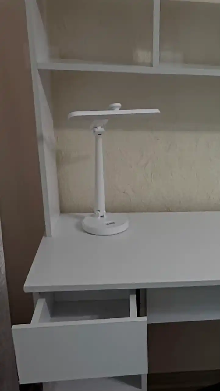 Smart LED lampa, yorqin nur va tashkilotchilik birgalikda