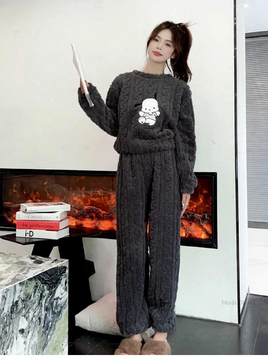 Ayollar uy kiyimi, pijama, 100% paxtadan tayyorlangan kiyimlar to‘plami 2 tasi 1 da